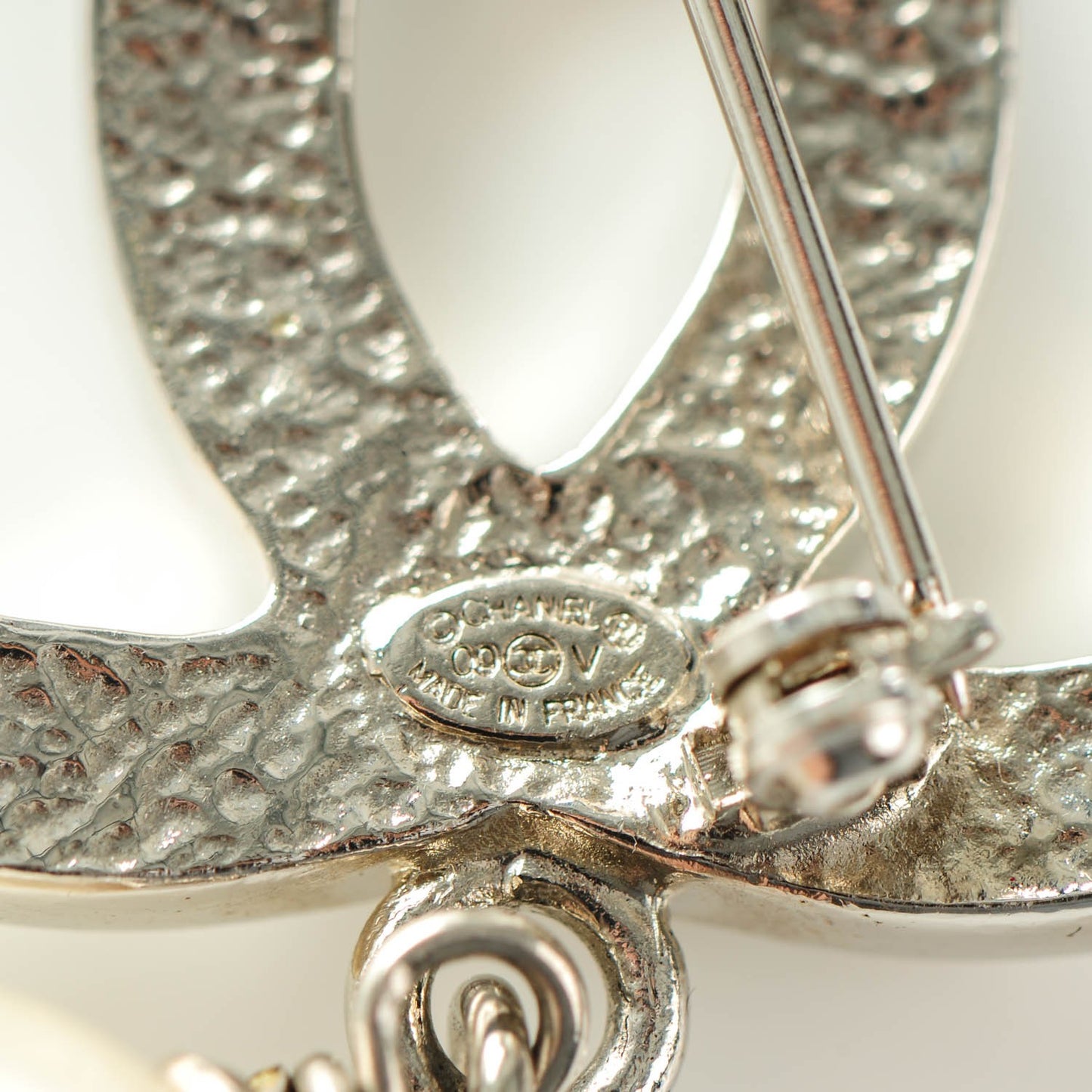 Pearl CC Drop Brooch Silver