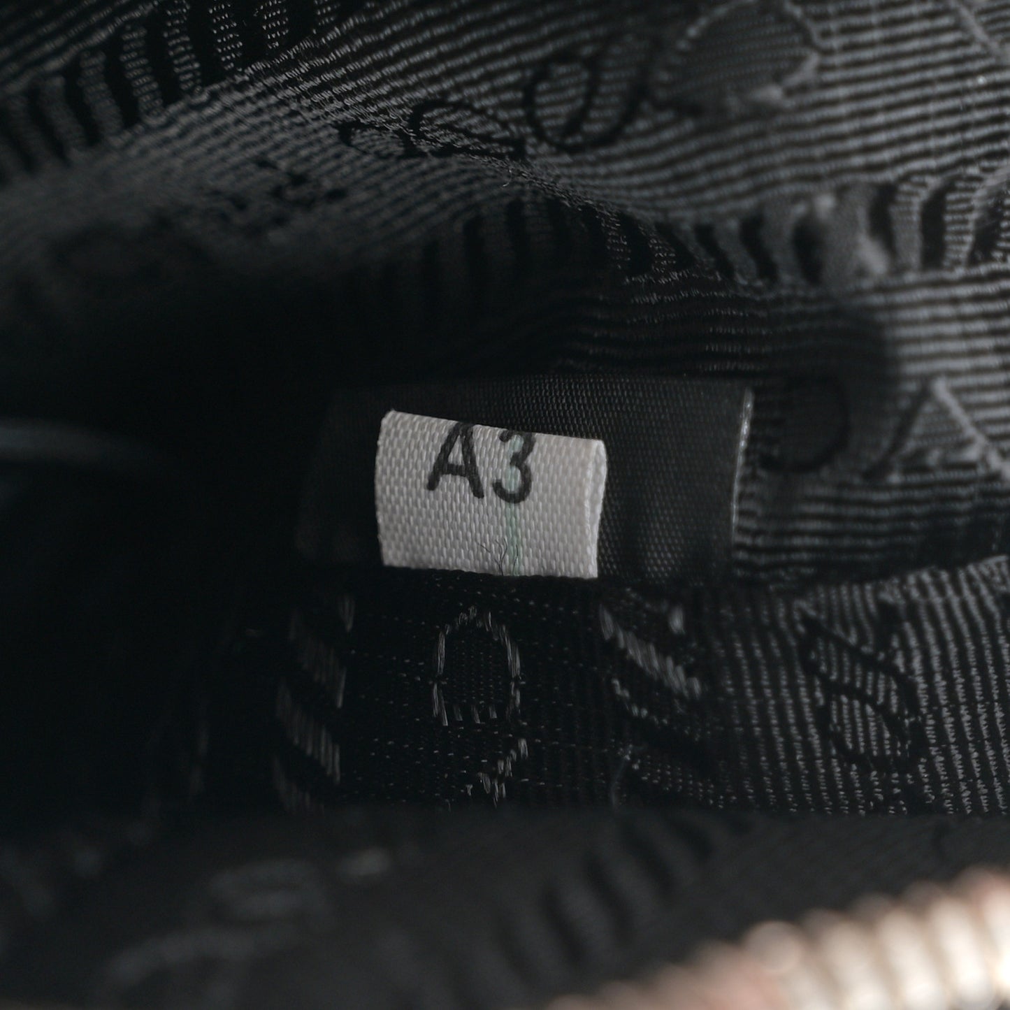 Re-Nylon Saffiano Re-Edition 2005 Shoulder Bag Black