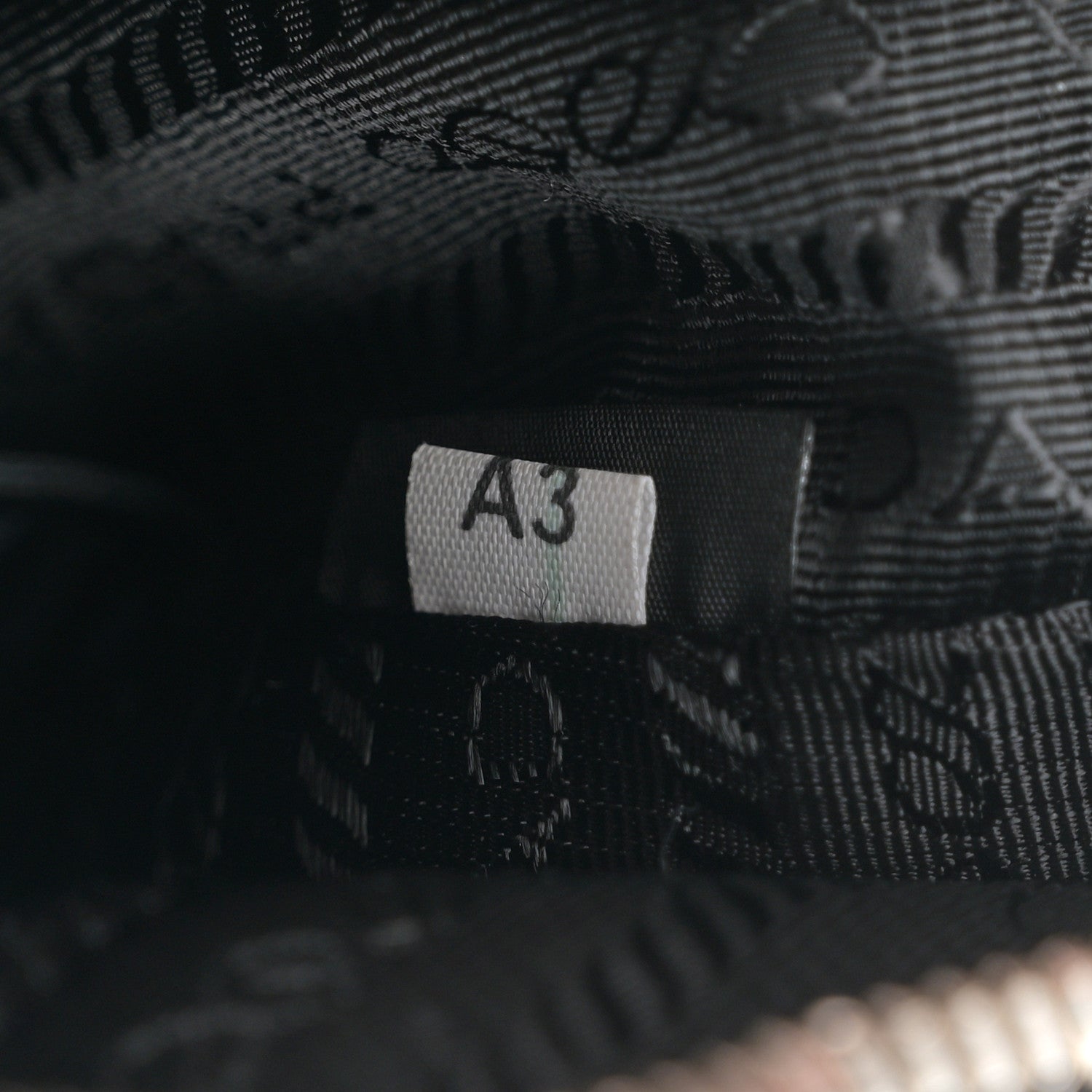 Prada Re-Nylon Saffiano Re-Edition 2005 Shoulder Bag Black 7 of 10