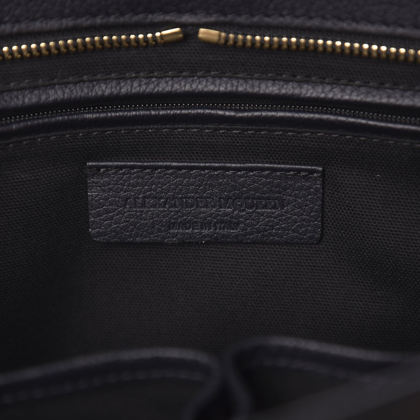 Pebbled Calfskin Small Skull Padlock Zip Around Tote Black