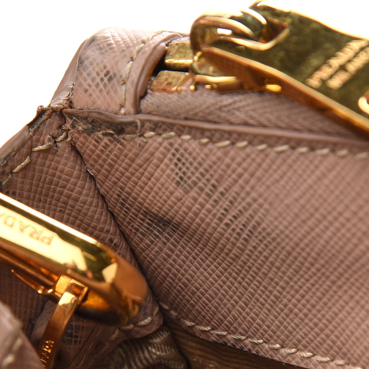 Saffiano Medium Galleria Double Zip Tote Cammeo