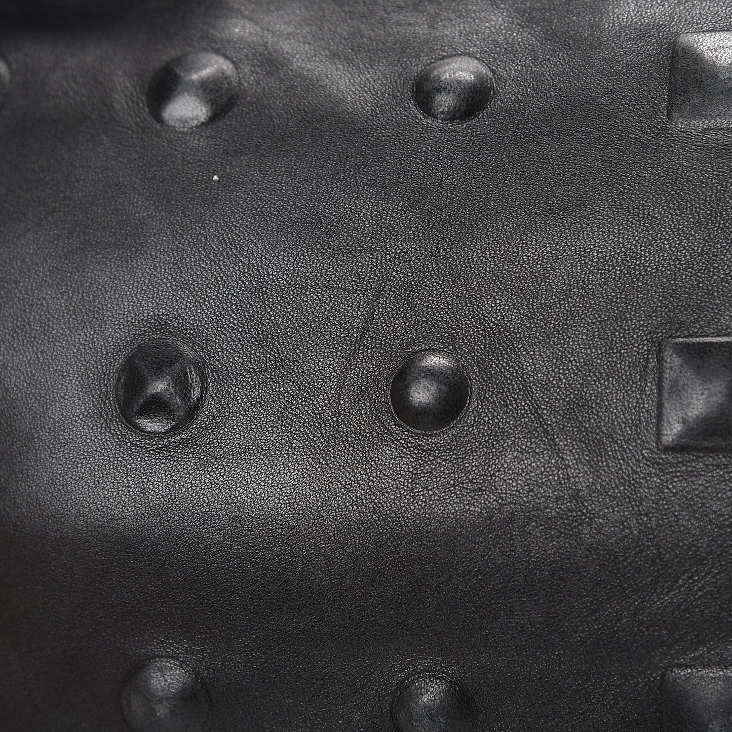 Nappa Studded Medium Veneta Hobo Black