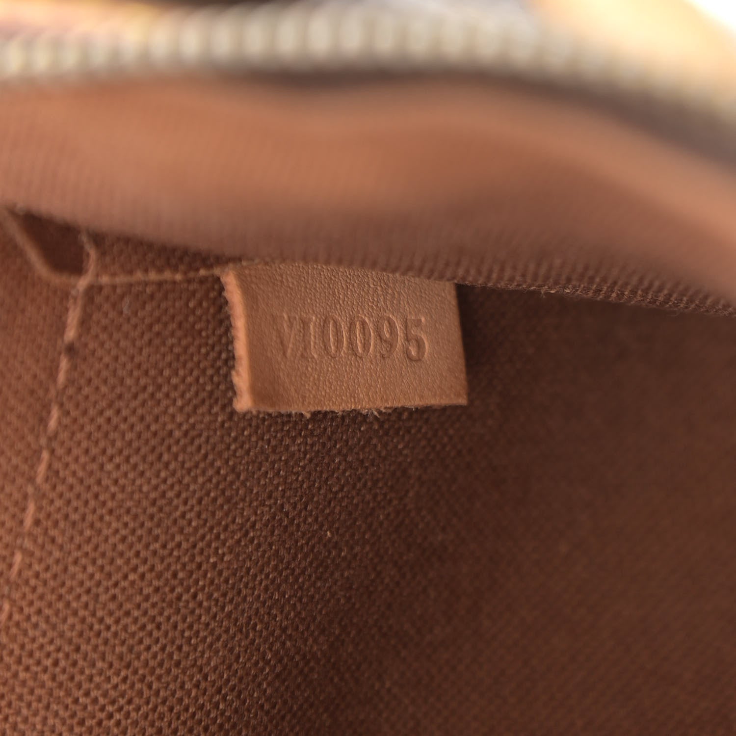 Louis Vuitton Monogram Popincourt 7 of 15