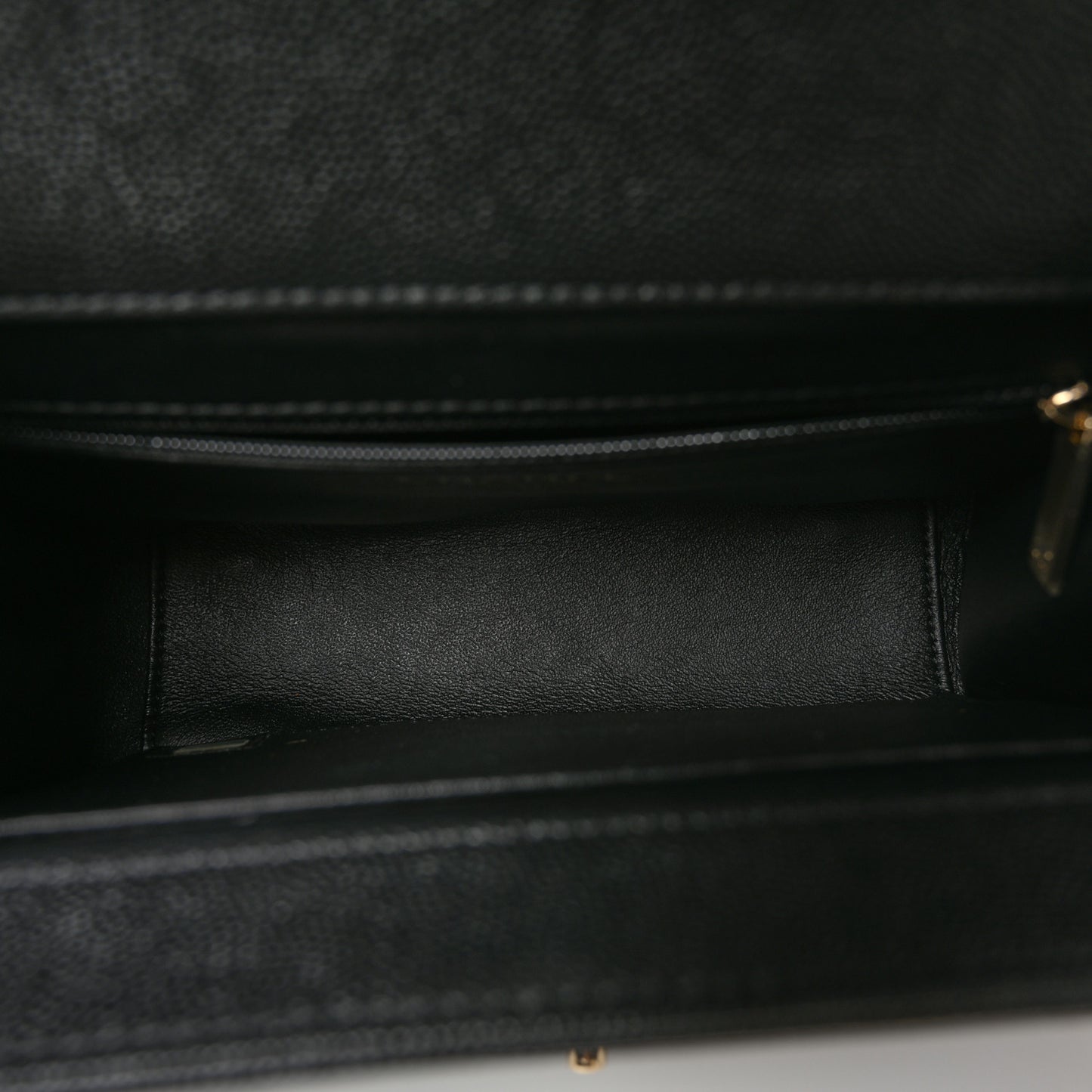 Caviar Quilted Medium Business Affinity Flap Black