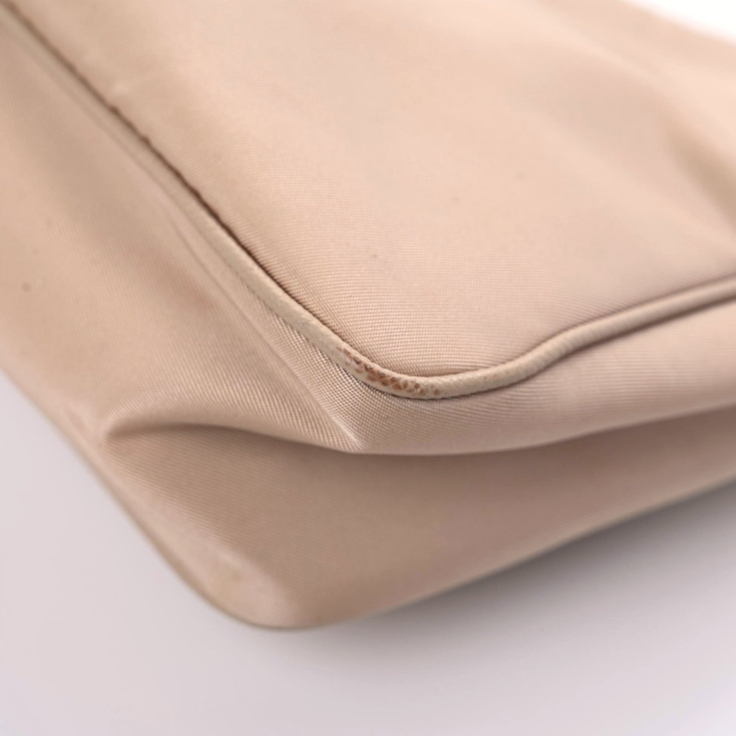 Re-Nylon Saffiano Mini Re-Edition 2005 Bag Cammeo