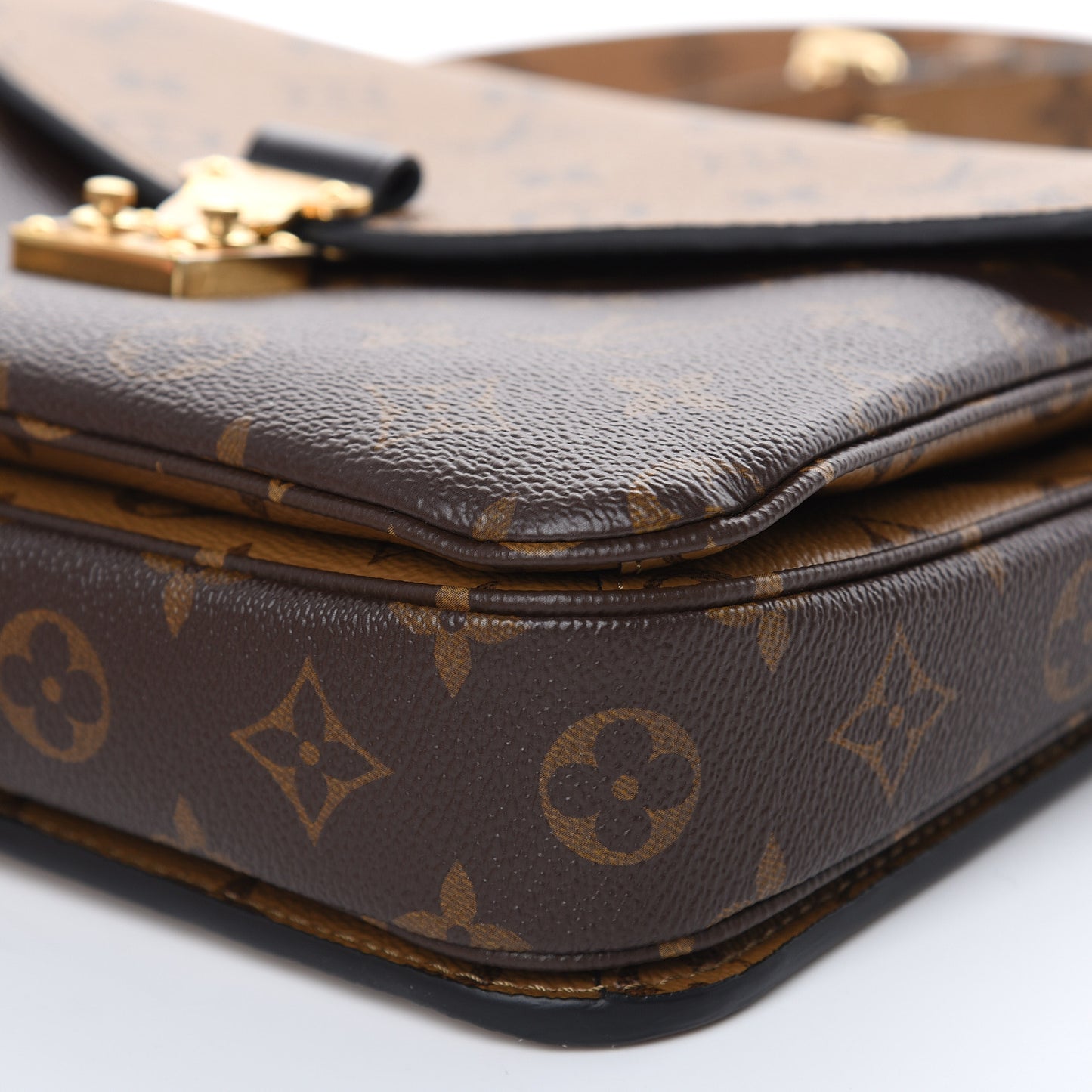 Reverse Monogram Pochette Metis