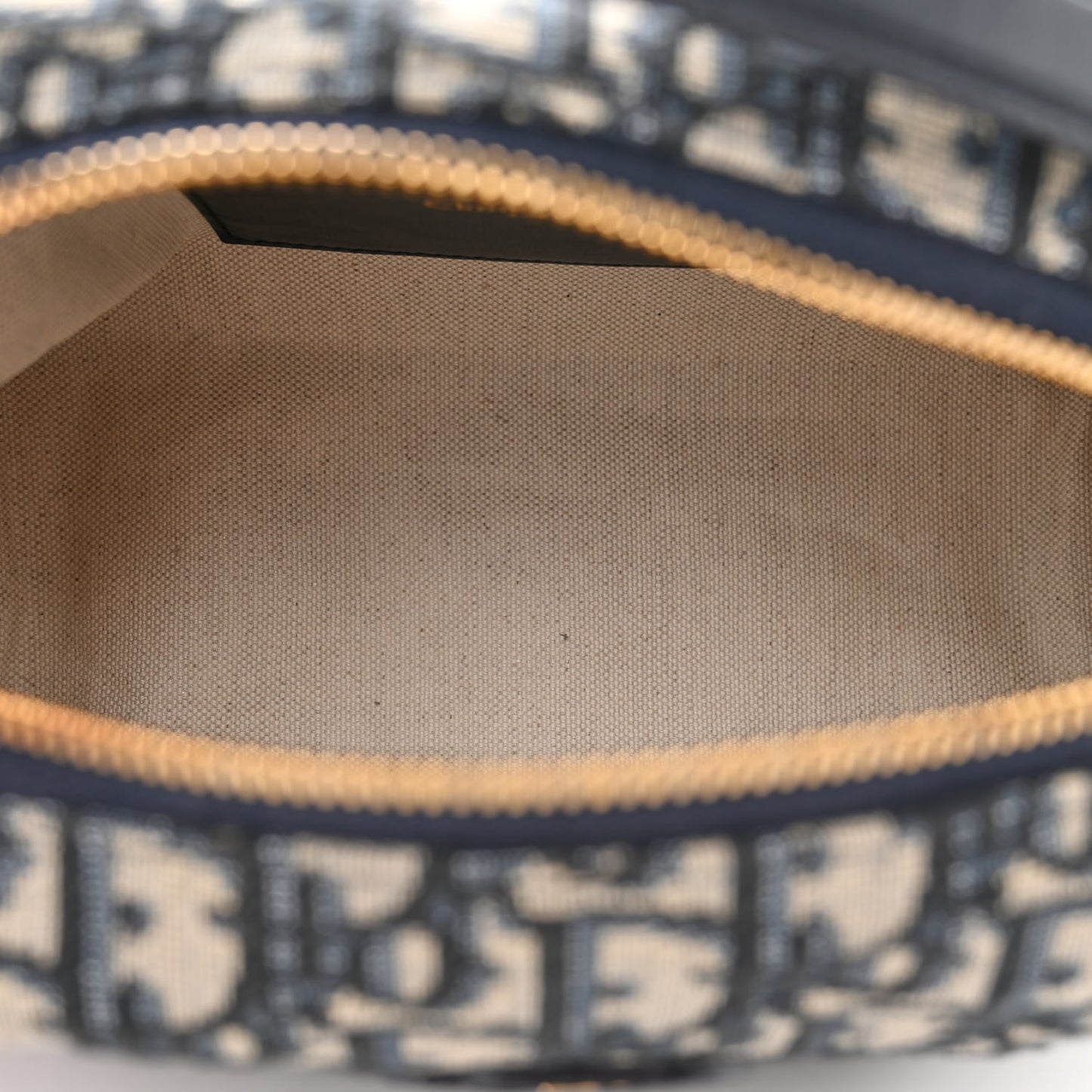 Oblique 30 Montaigne D-Cosy Pouch Blue