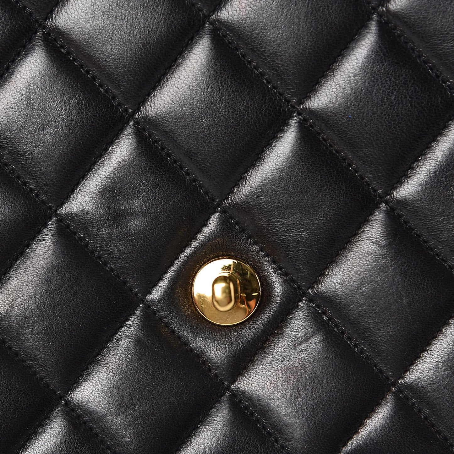 Lambskin Quilted Medium Single Flap Black