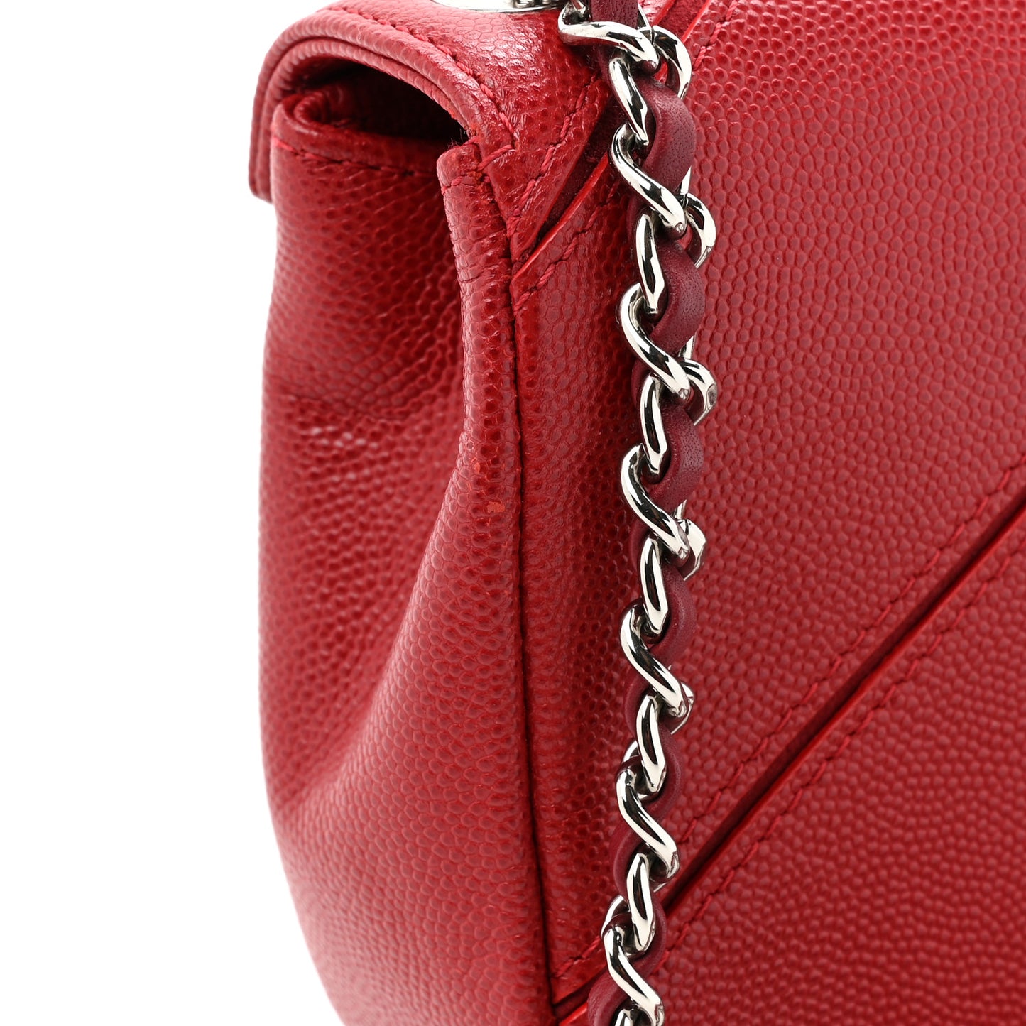 Caviar Macro Chevron Small Single Flap Red