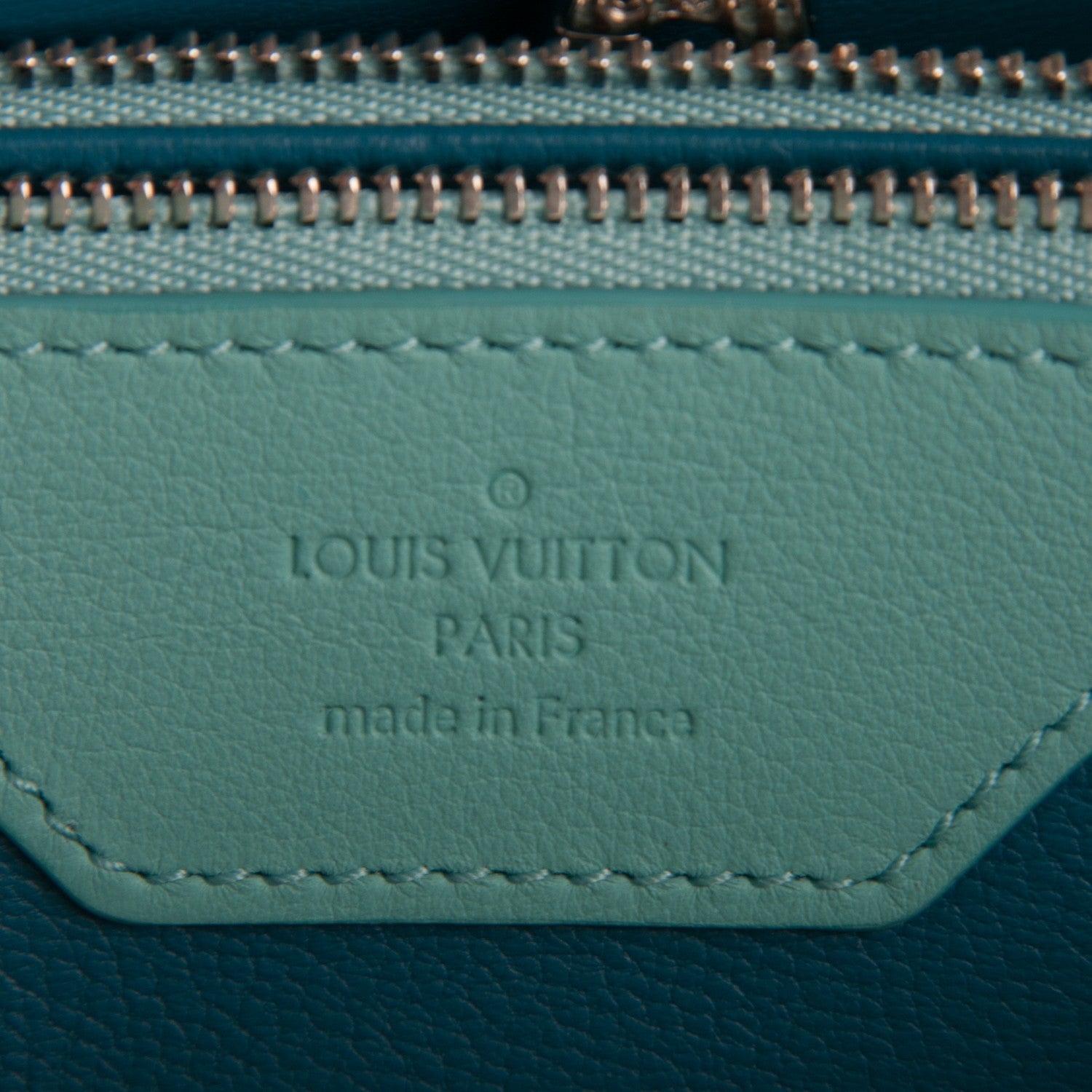 Louis Vuitton Veau Soie Haute Maroquinerie Capucines MM Azur 7 of 7