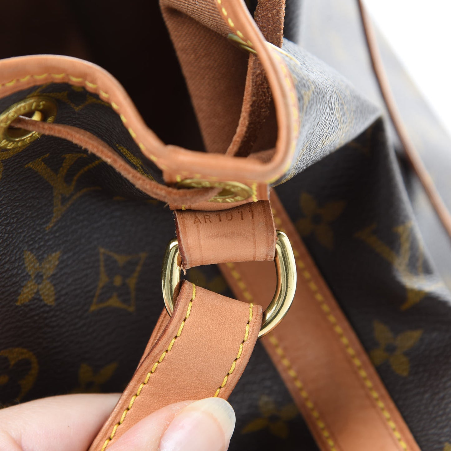 Monogram Noe
