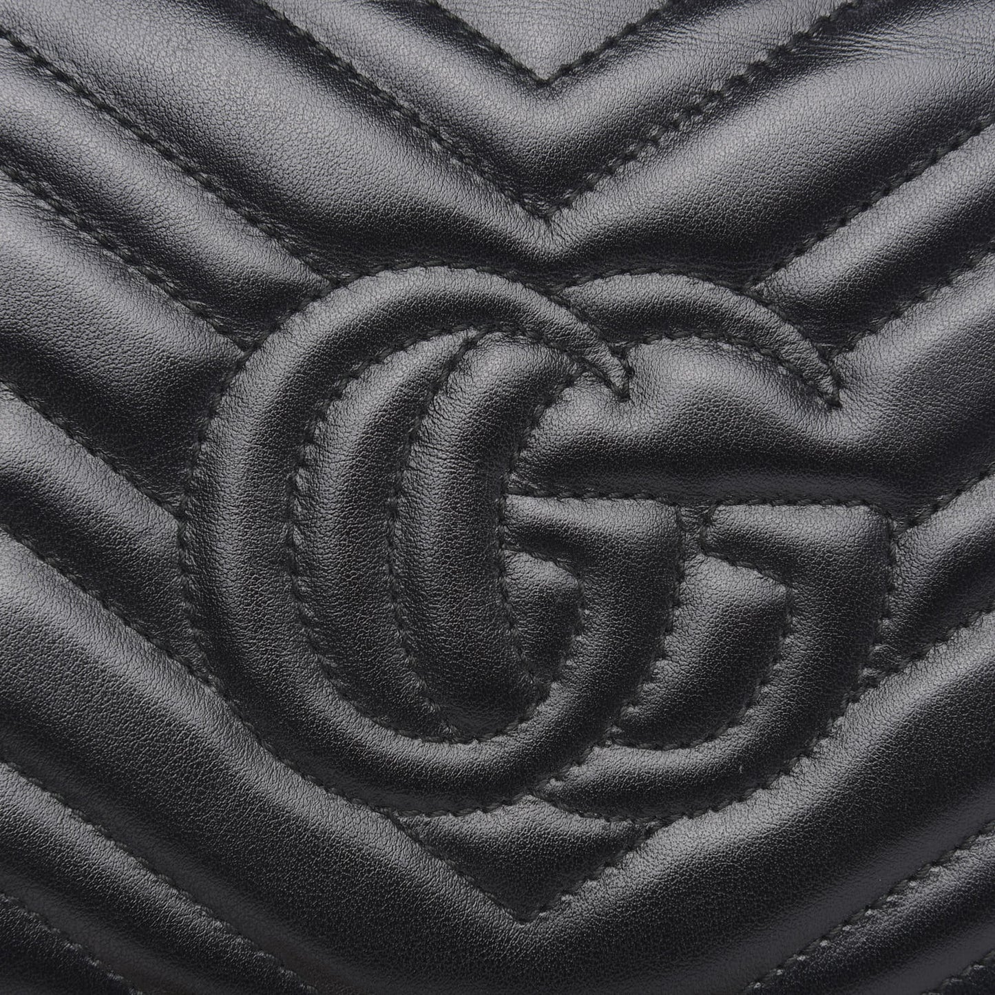 Calfskin Matelasse GG Marmont Chain Wallet Black