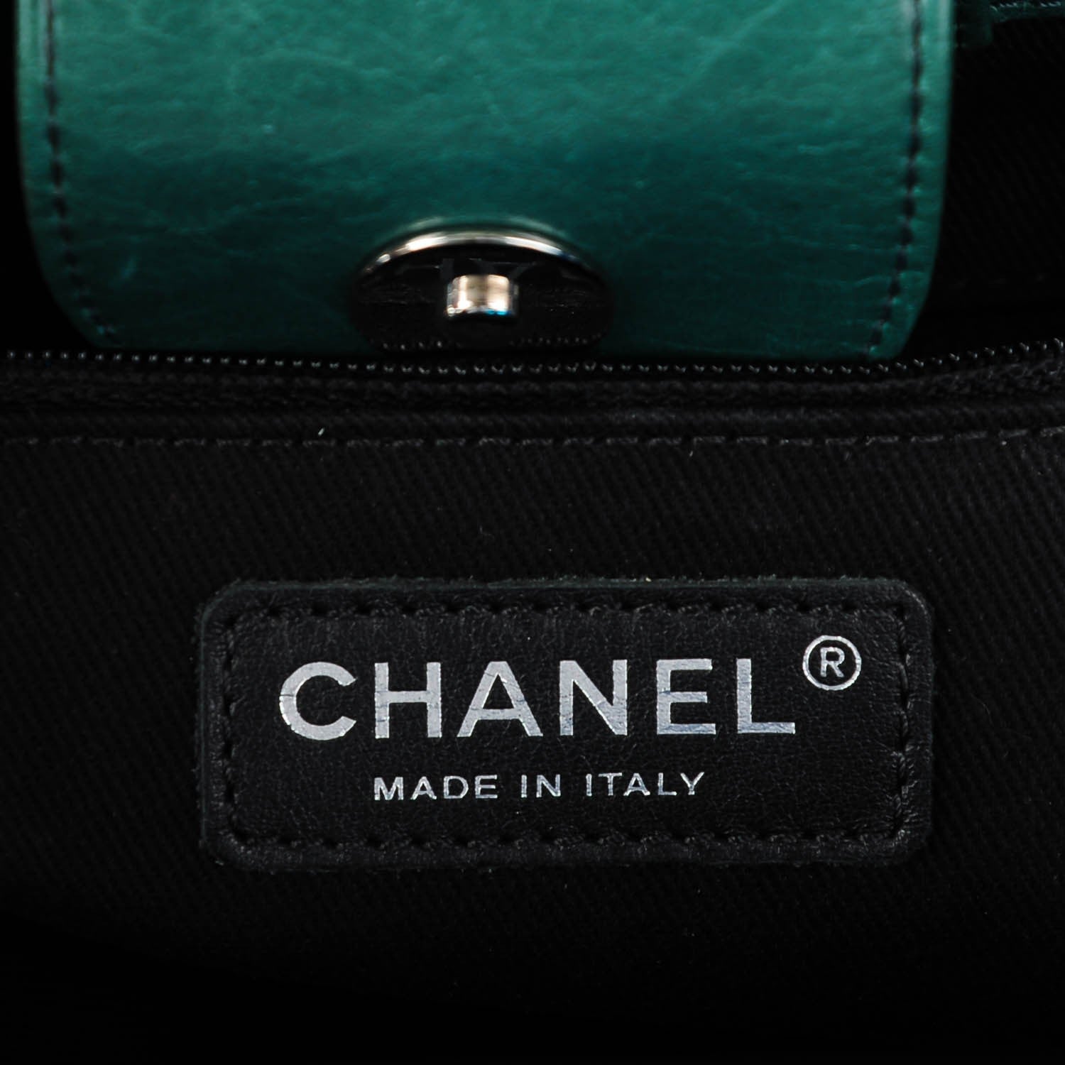 Chanel Glazed Calfskin Quilted Large CC Delivery Tote Green 6 of 7
