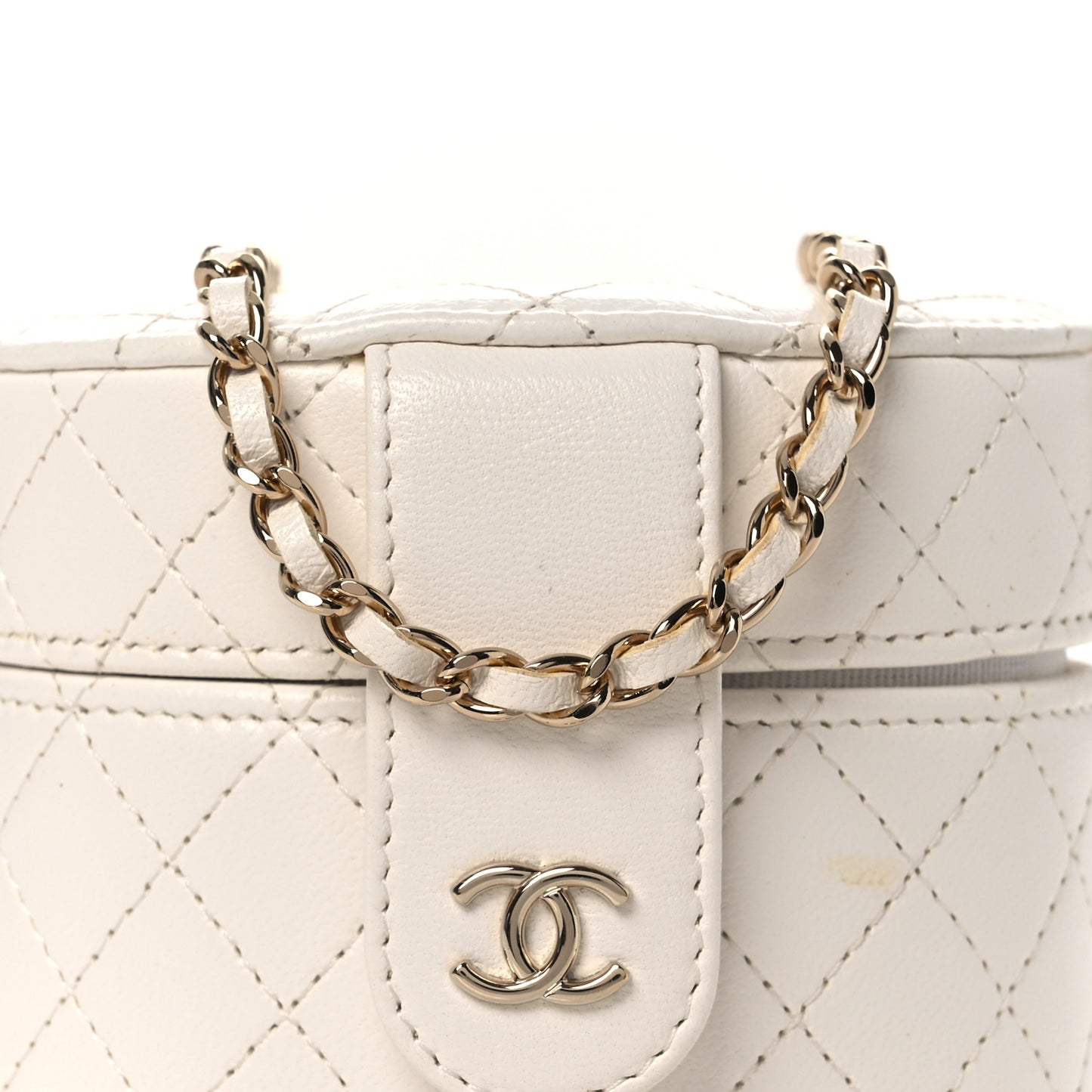 Lambskin Quilted Round Mini Vanity Case With Chain Case With Chain White
