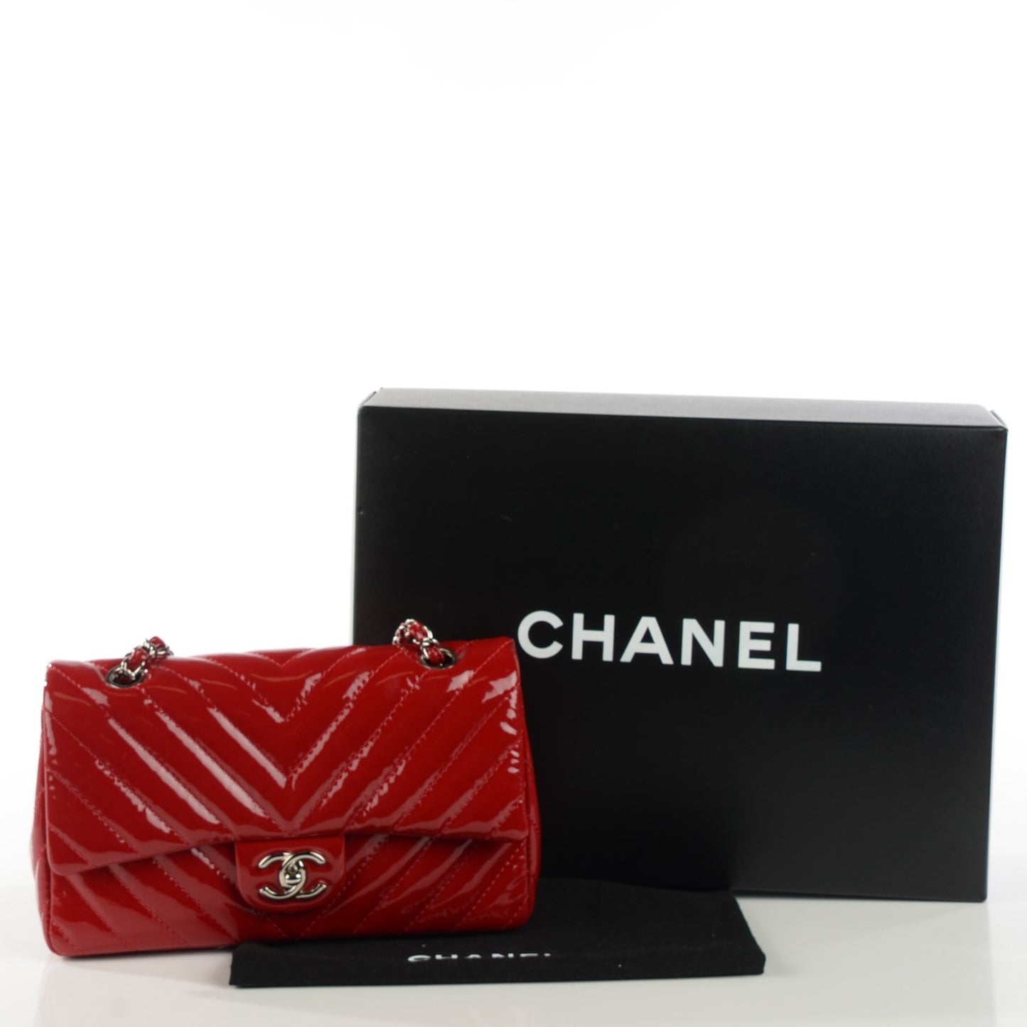 Patent Chevron Medium Single Flap Red