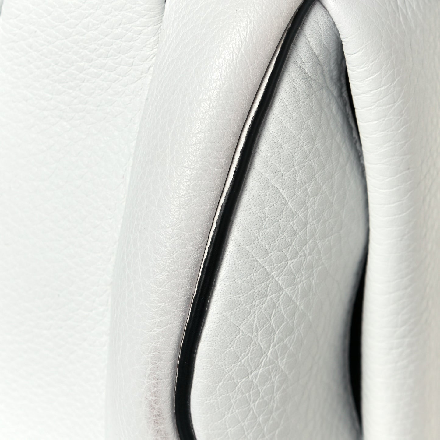 Pebbled Lambskin Rockie White Black Hardware
