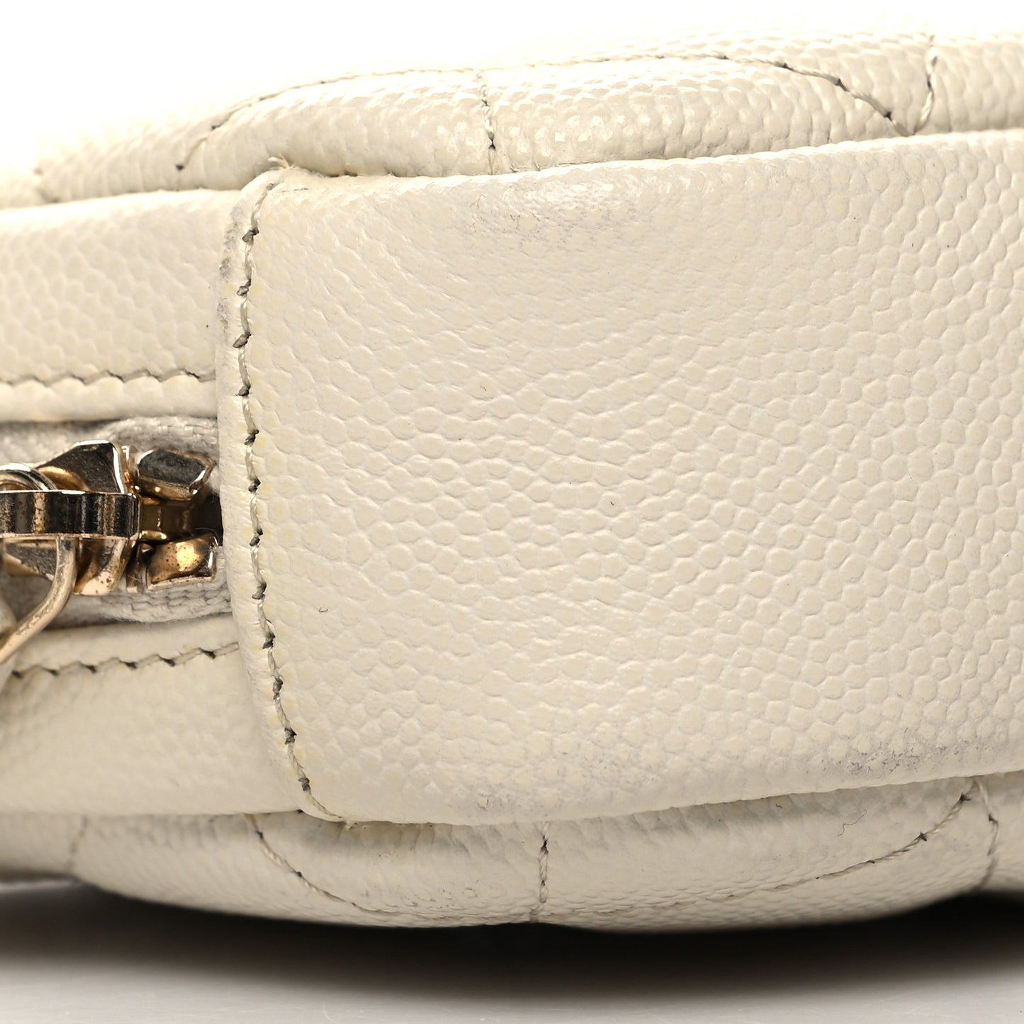 Caviar Quilted Small Curvy Pouch Cosmetic Case White