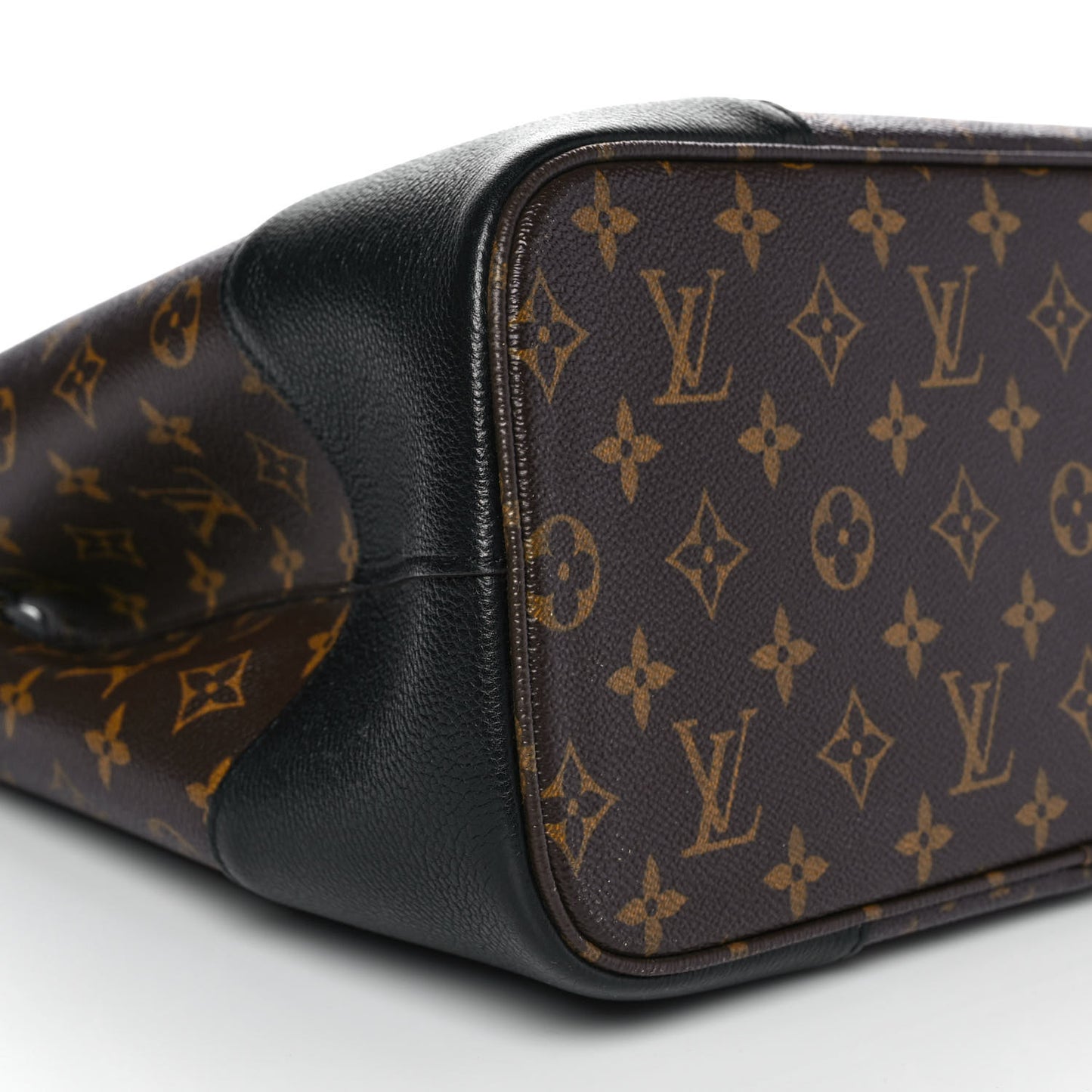 Monogram Flandrin Black