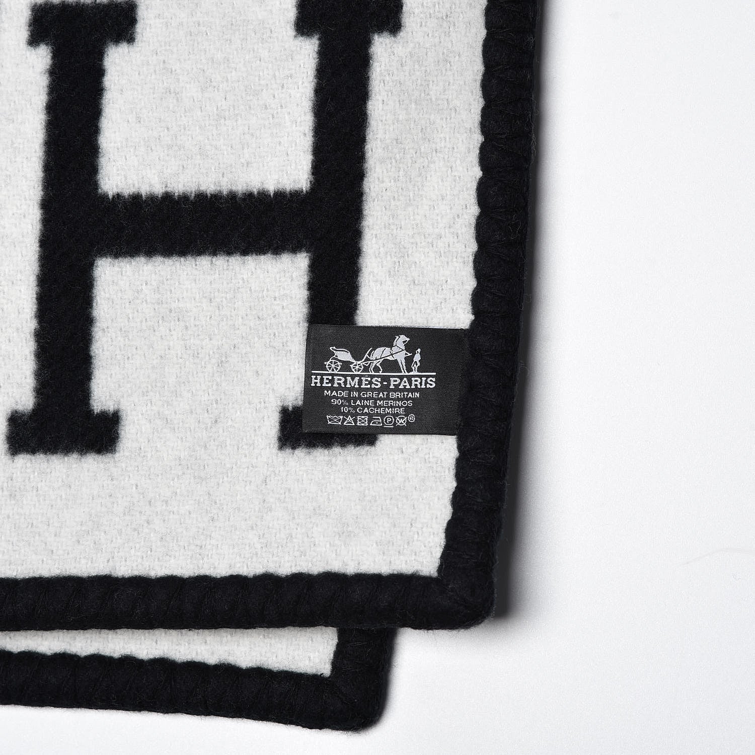 Hermes Wool Cashmere Avalon III Blanket Ecru Black 4 of 4