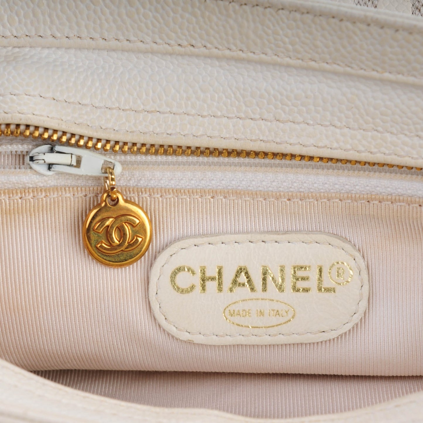 Caviar Shoulder Bag White