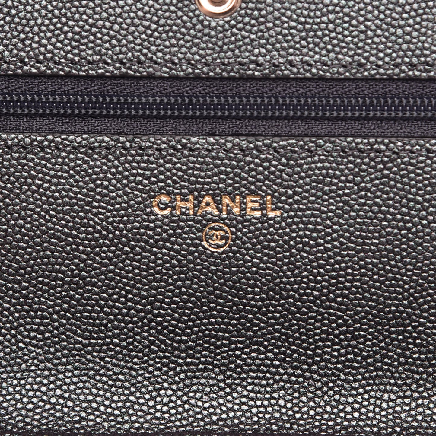 Iridescent Caviar Quilted Wallet On Chain WOC Black