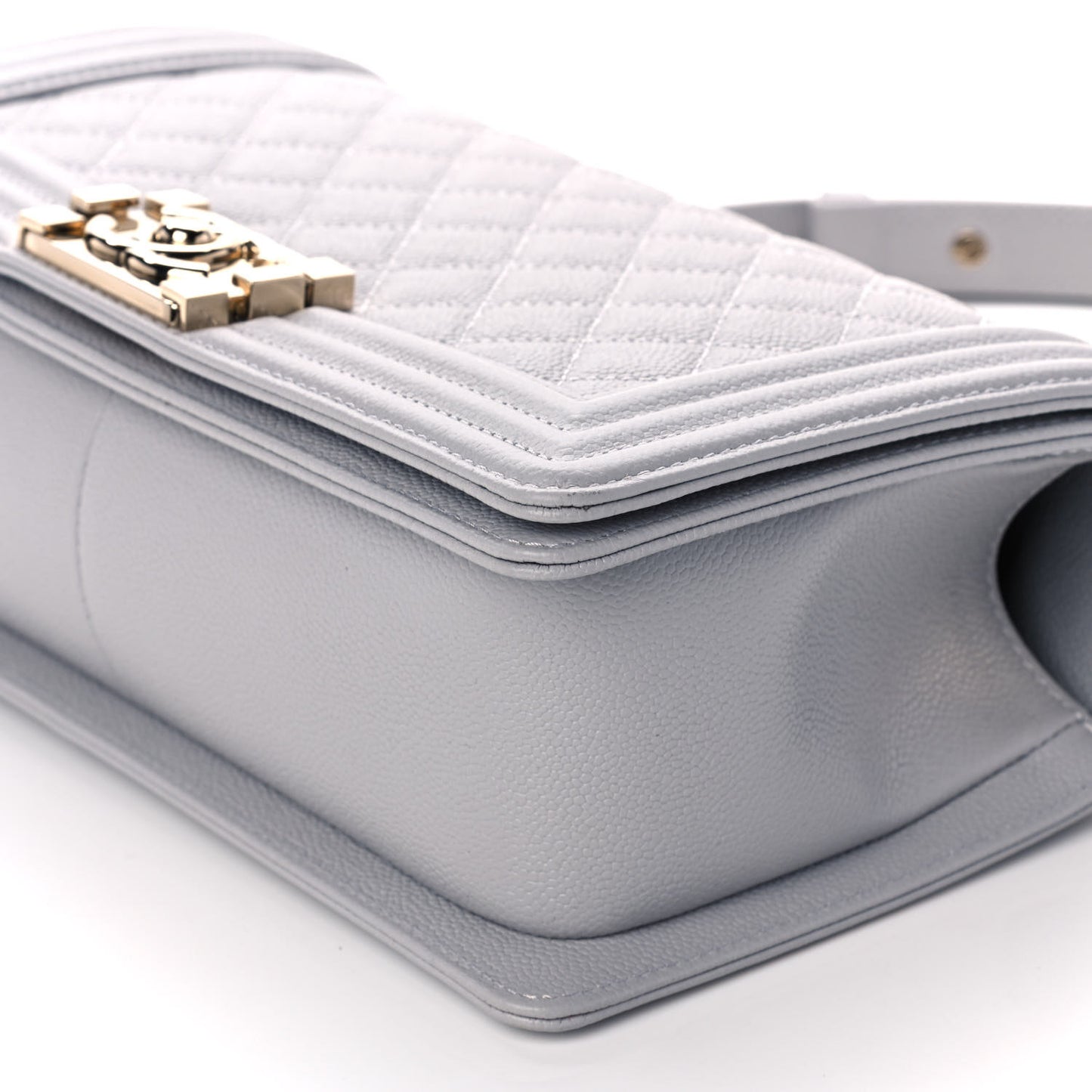 Caviar Quilted Medium Boy Flap Light Grey