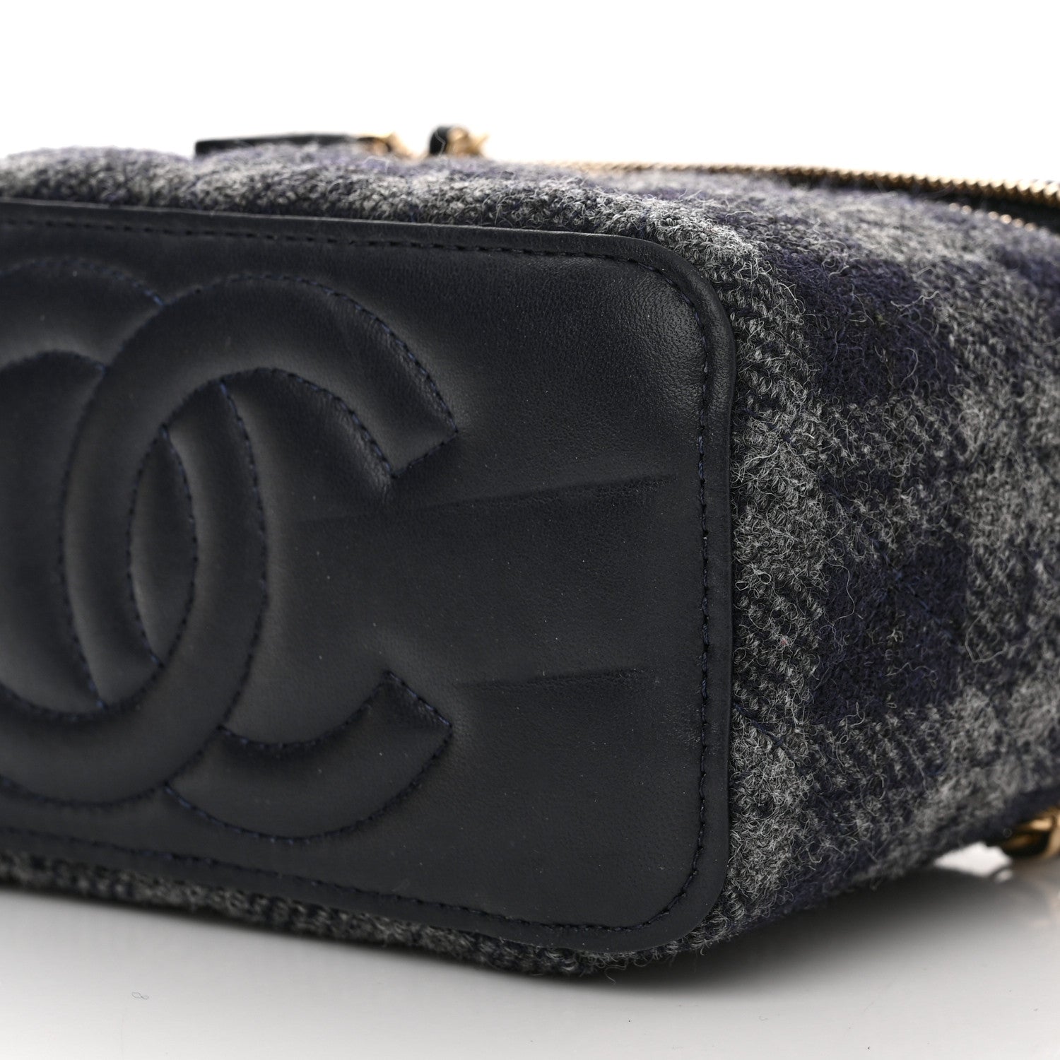 Chanel Wool Plaid Quilted Small Vanity Case With Chain Blue 10 of 10