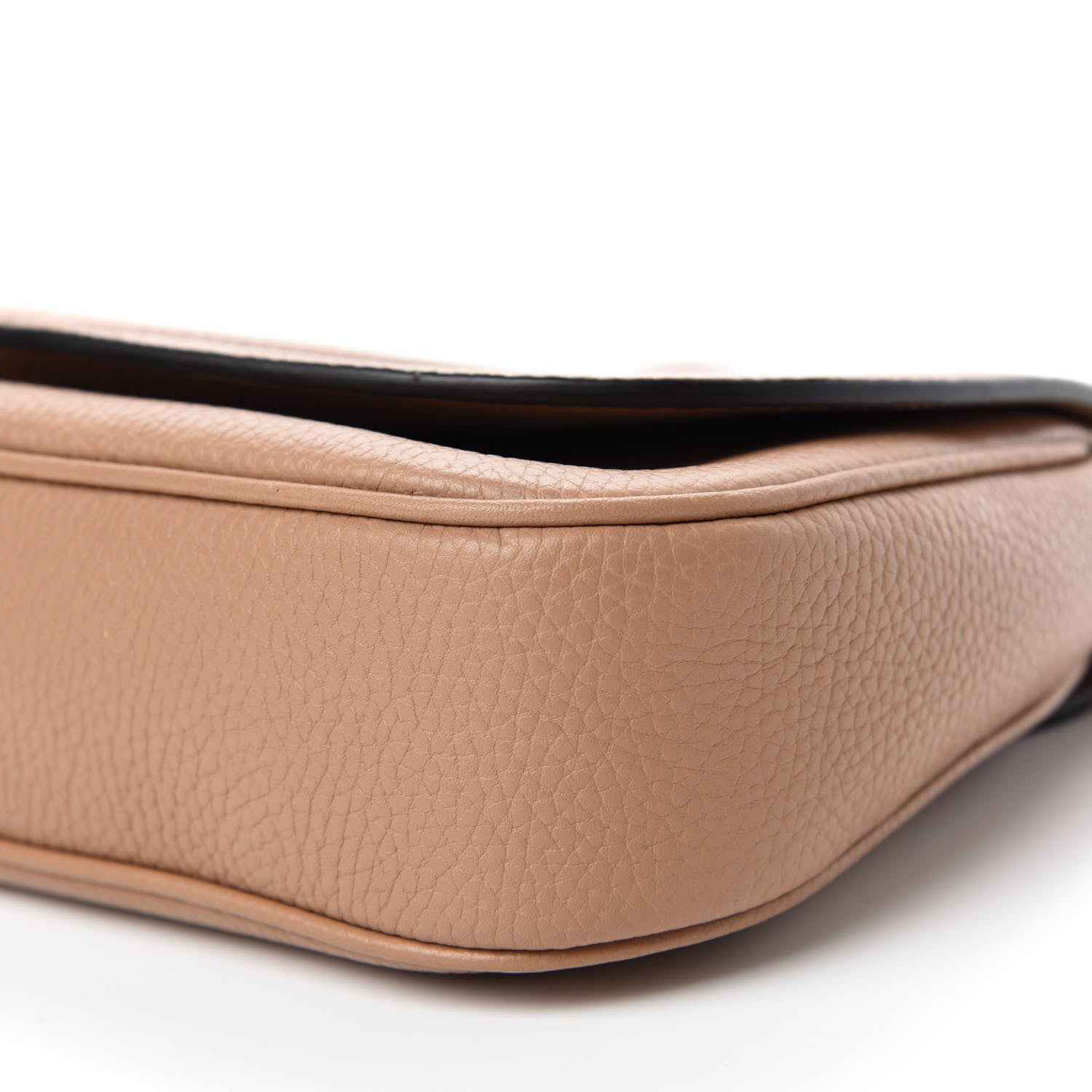 Gucci Pebbled Calfskin Medium Soho Flap Crossbody Camelia 7 of 10