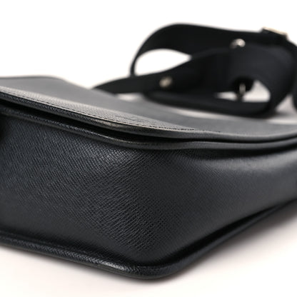 Louis Vuitton Taiga Andrei Ardoise 8 of 8