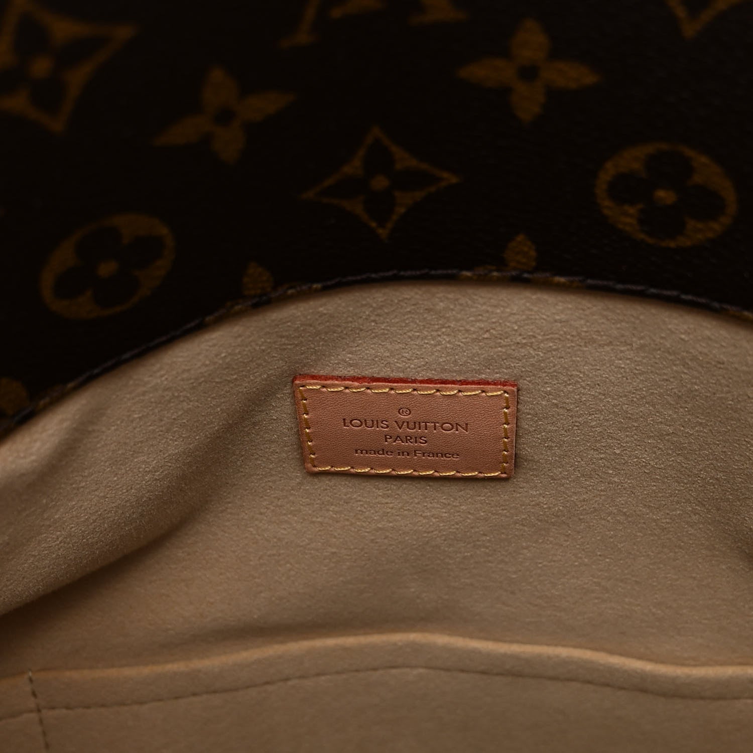 Louis Vuitton Monogram Artsy GM 6 of 9