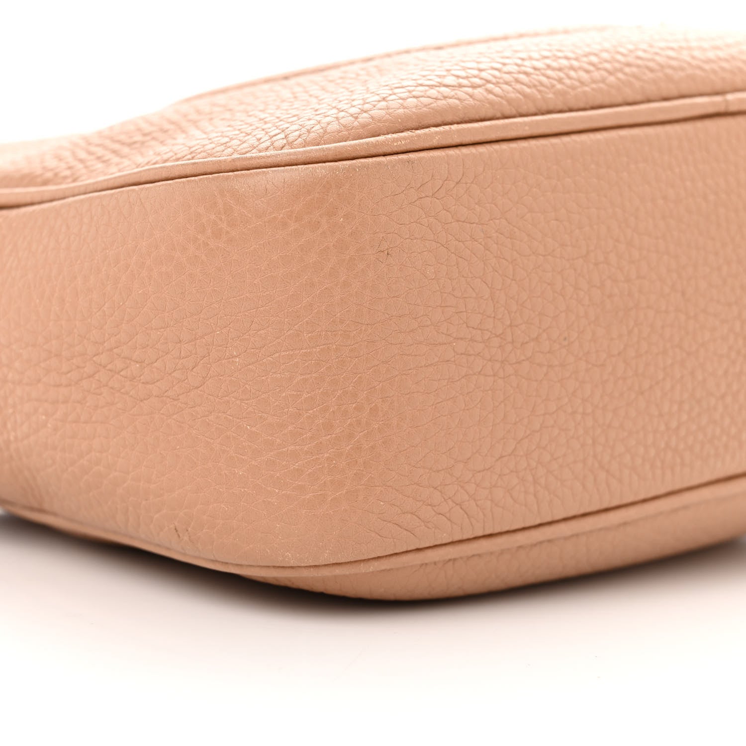 Gucci Pebbled Calfskin Small Soho Disco Bag Camelia 9 of 16