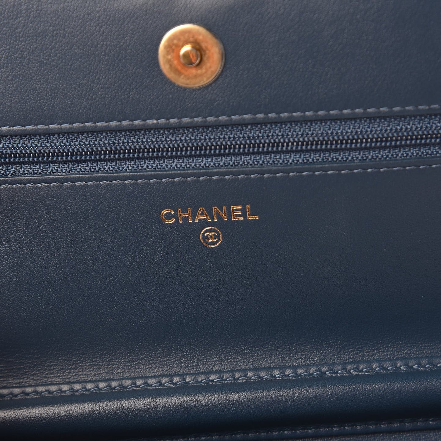 Caviar Quilted CC Filigree Wallet On Chain WOC Navy