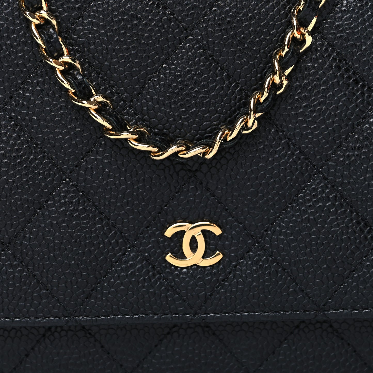 Caviar Quilted Wallet on Chain WOC Black
