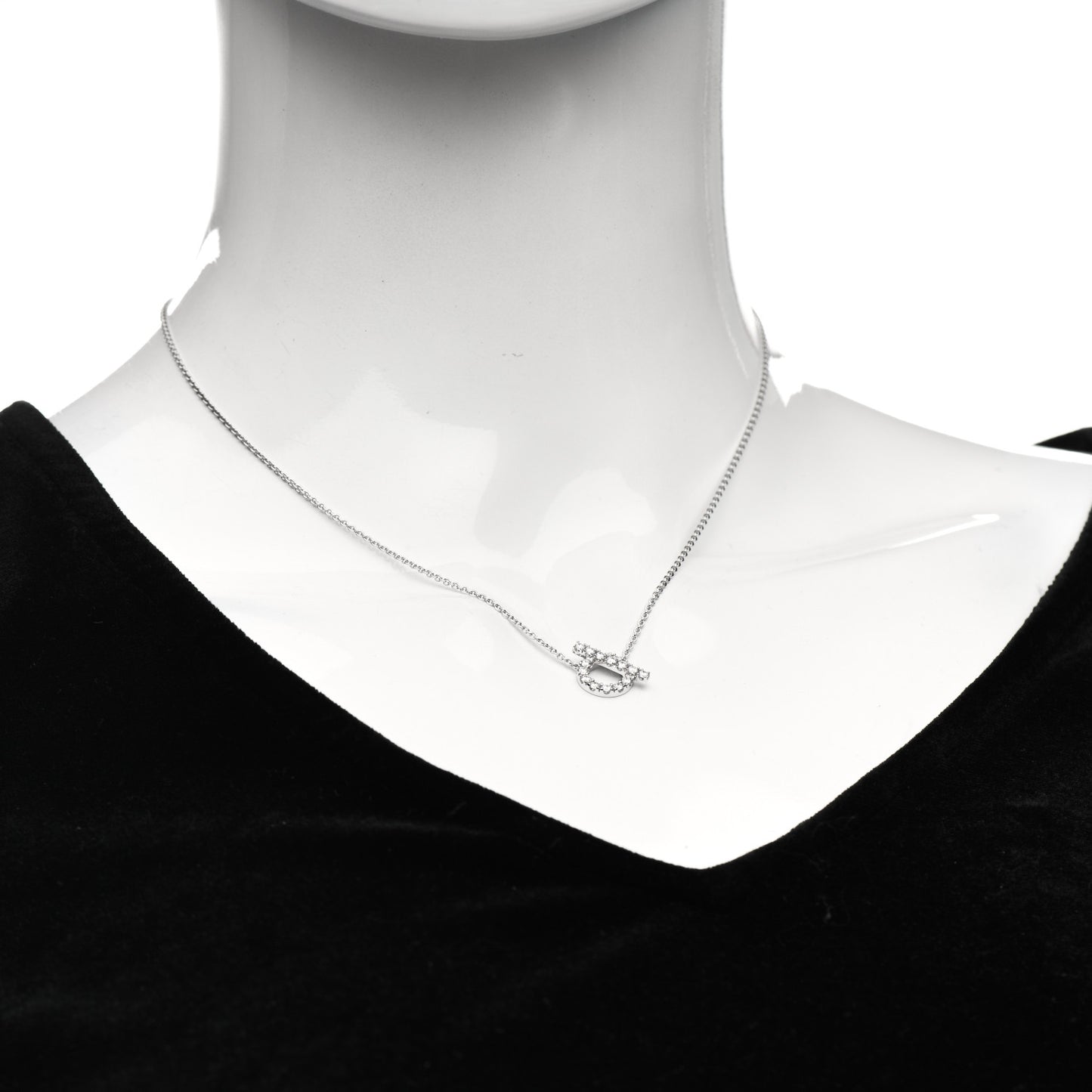 18K White Gold Diamond Finesse Pendant Necklace