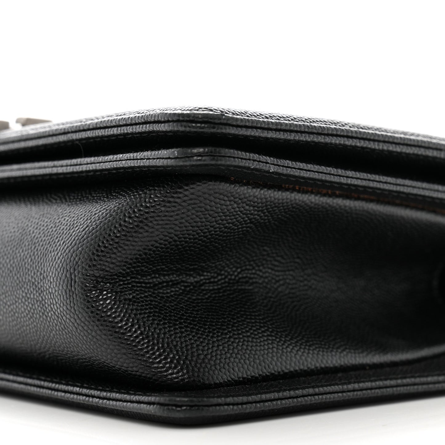 Caviar Quilted Medium Boy Flap Black