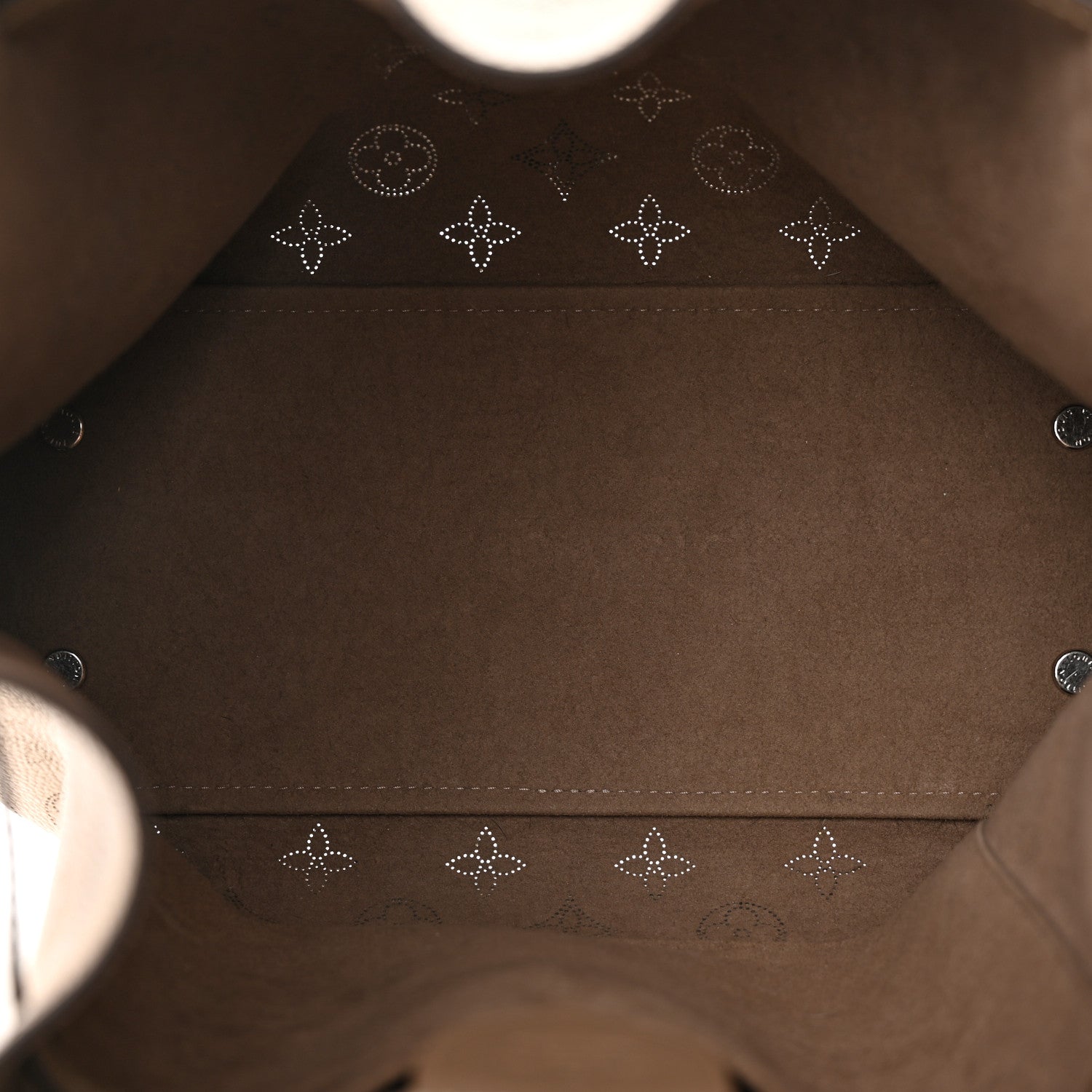 Louis Vuitton Mahina Girolata Galet 6 of 14