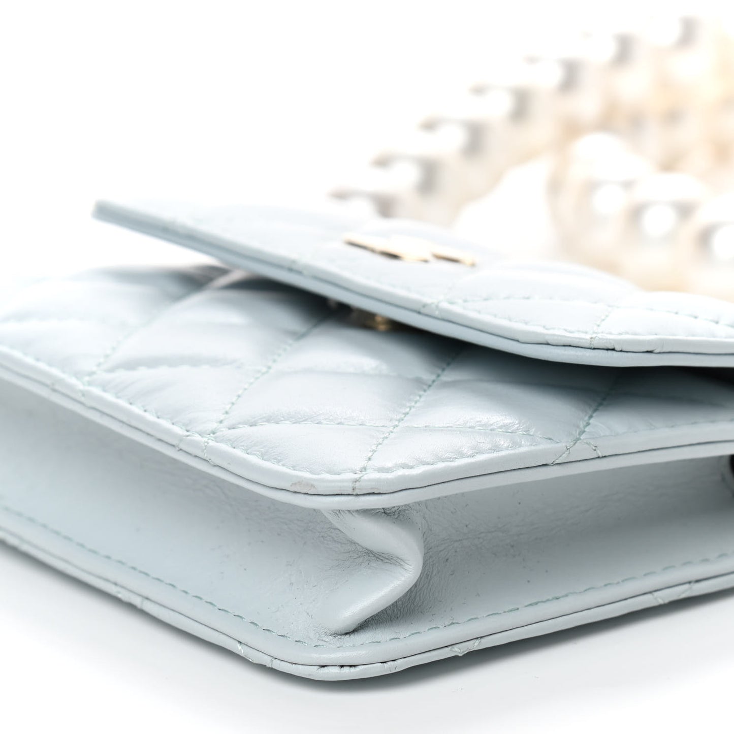 Calfskin Quilted Maxi Pearls Card Holder Flap With Chain Light Blue