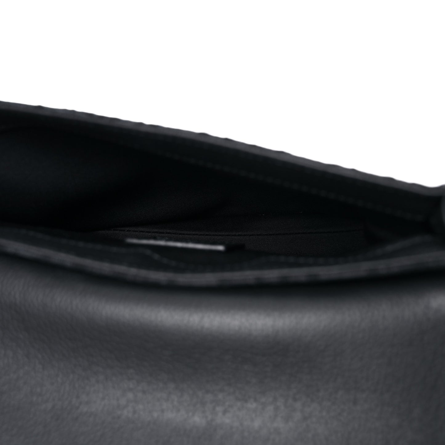 Oblique Saddle Messenger Pouch Blue Black