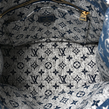 Louis Vuitton Monogram Jacquard Denim Onthego MM Bleu 5 of 9