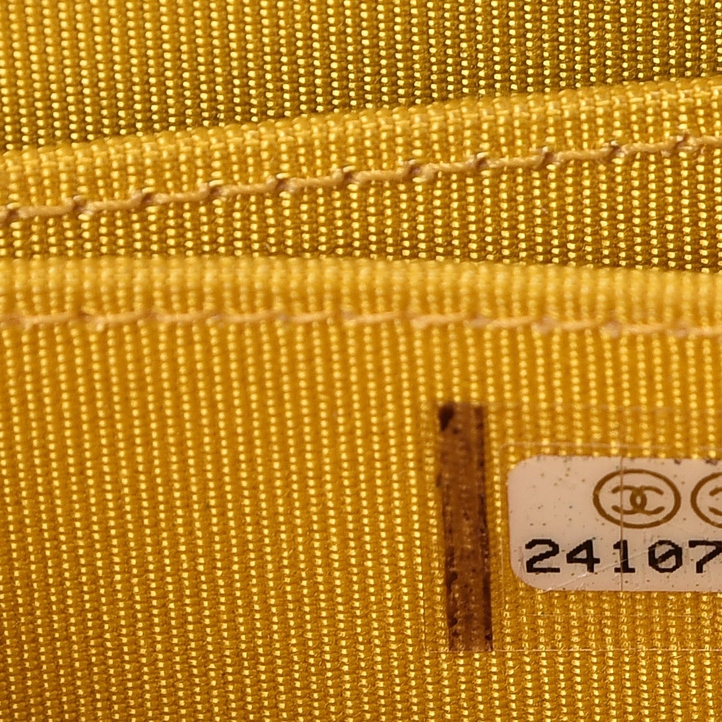 Caviar Chevron Quilted Zip Coin Purse Yellow