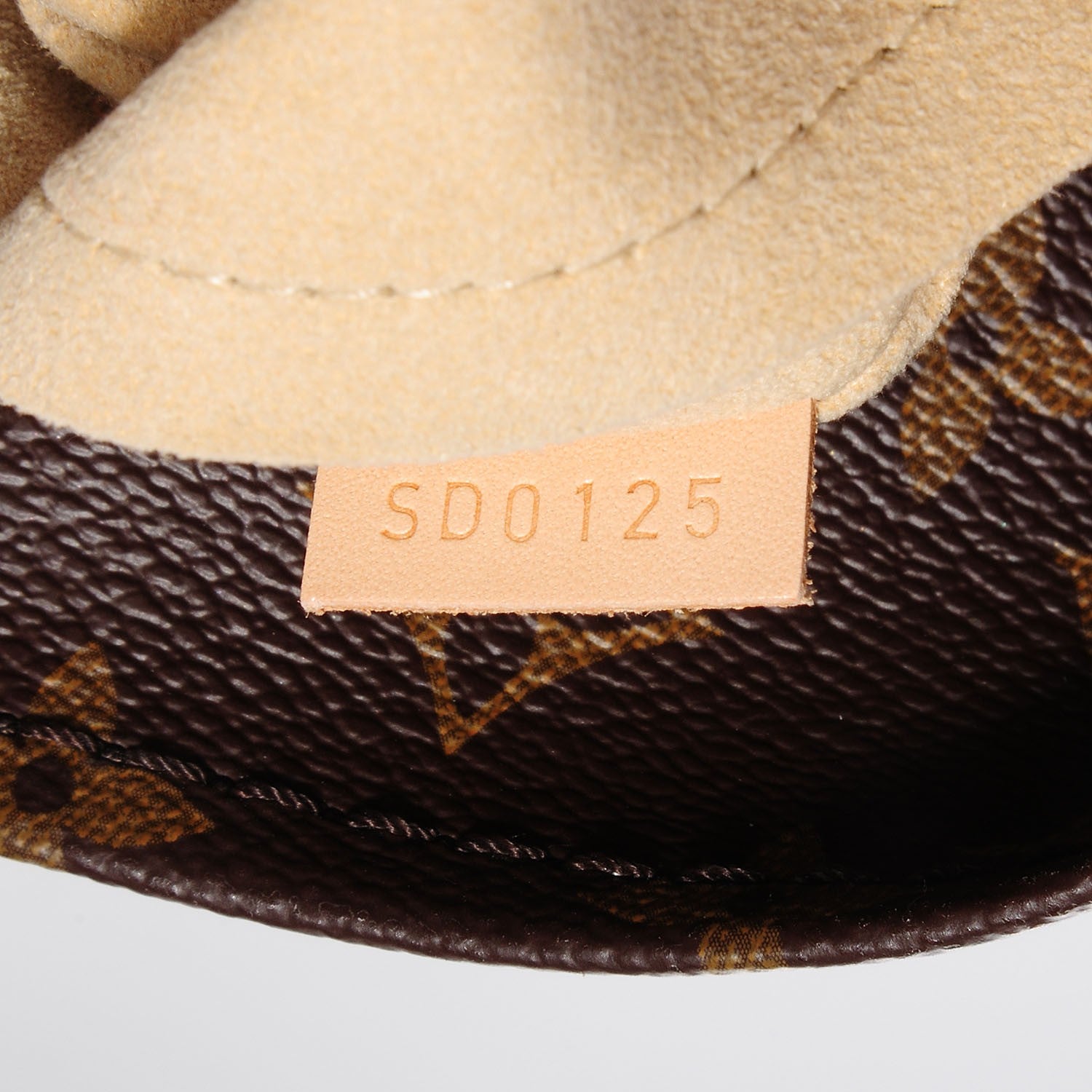 Louis Vuitton Monogram Artsy MM 9 of 9