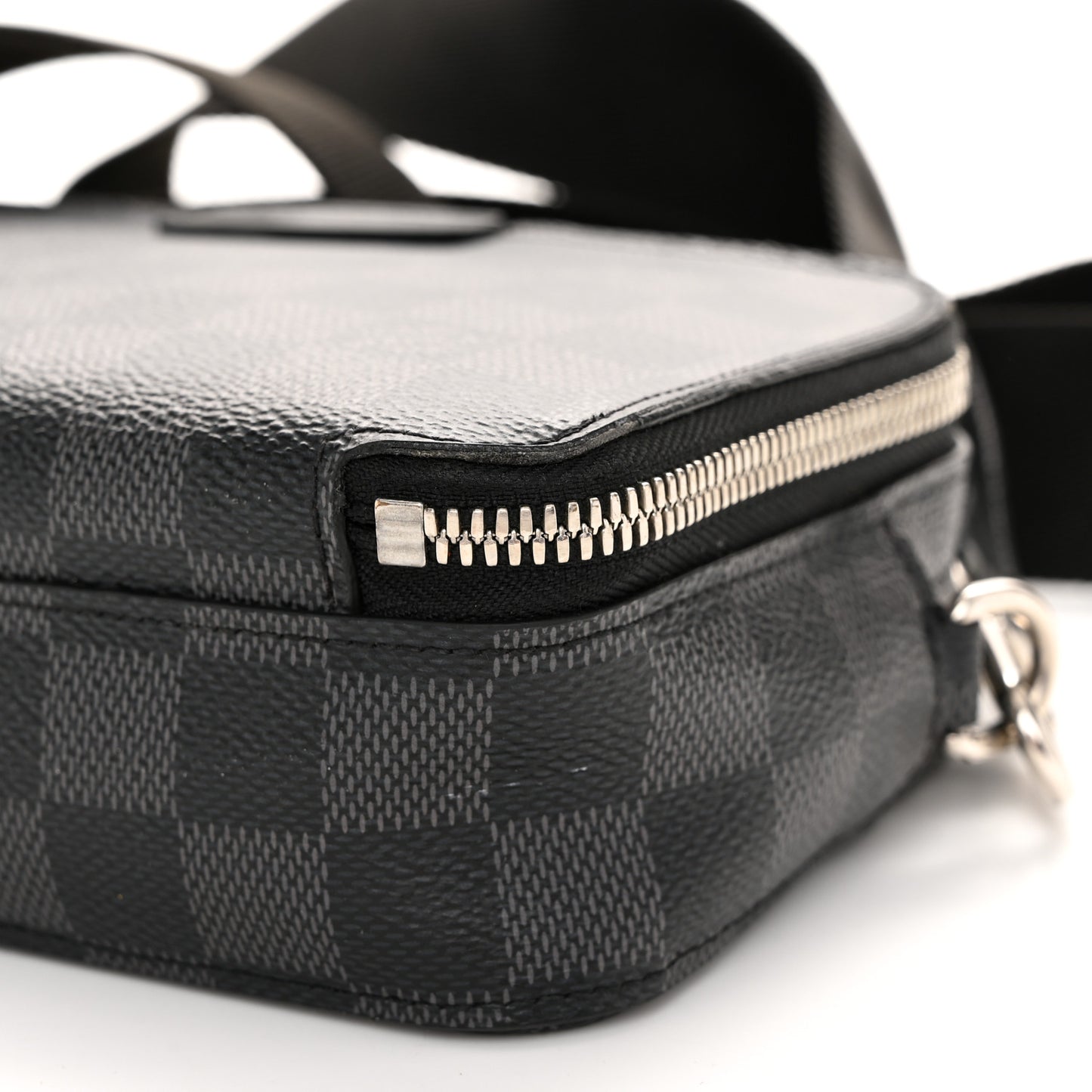 Damier Graphite Alpha Wearable Wallet