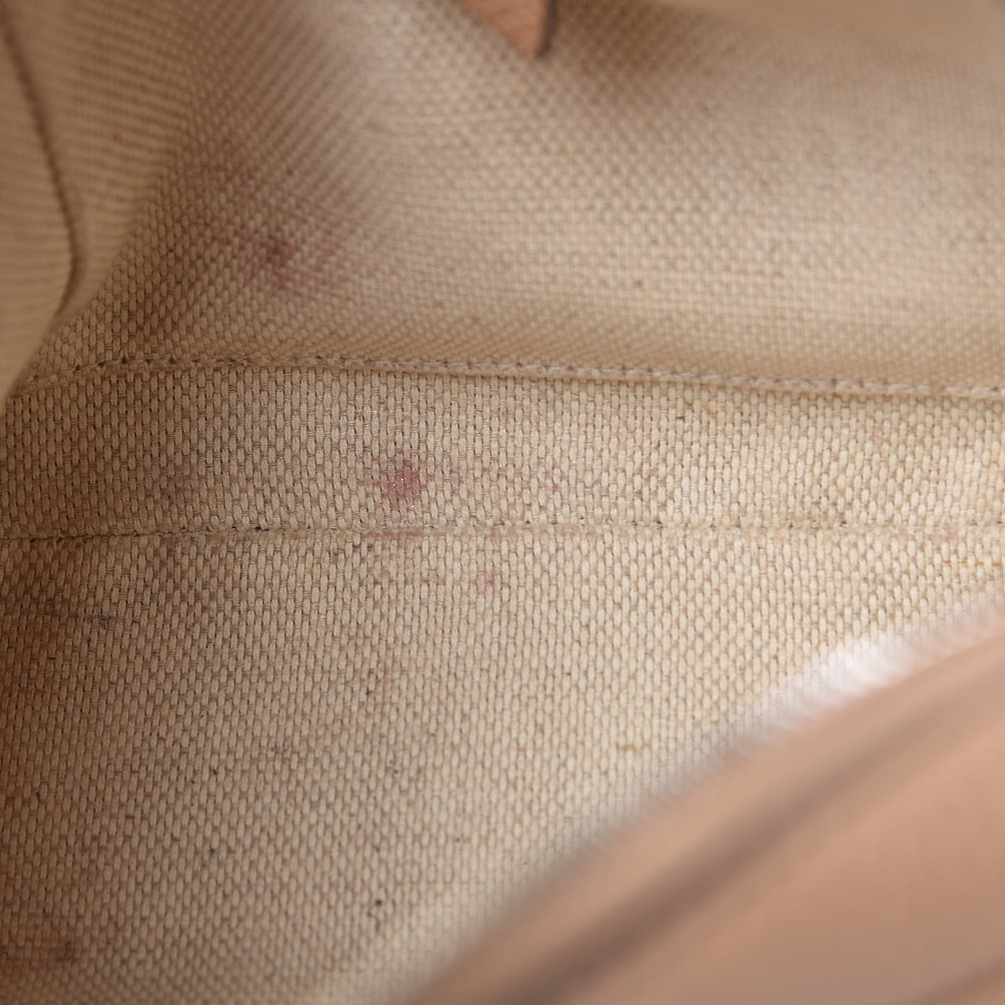 Pebbled Calfskin Small Soho Disco Bag Camelia