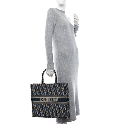Christian Dior CHRISTIAN DIOR Oblique Large Book Tote Blue Multicolor 2 of 11