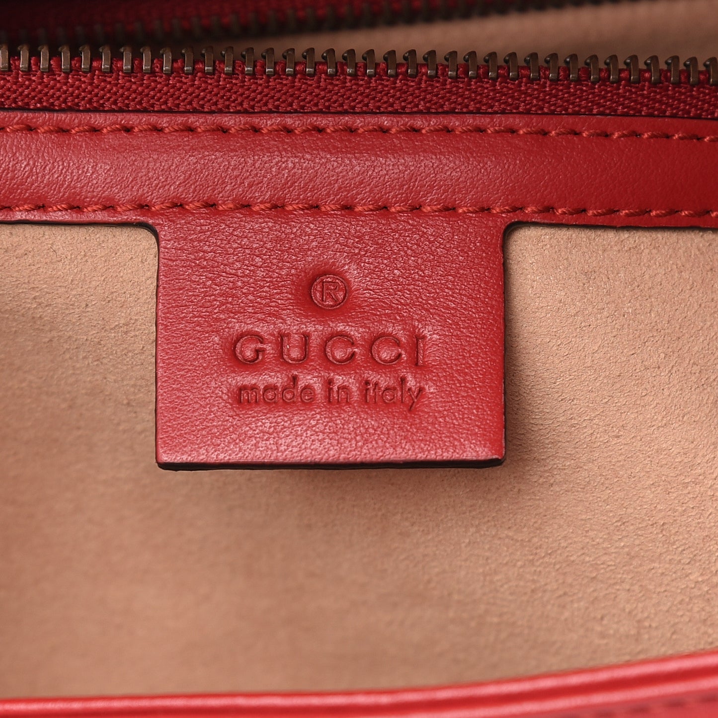 Calfskin Matelasse Small GG Marmont Shoulder Bag Hibiscus Red