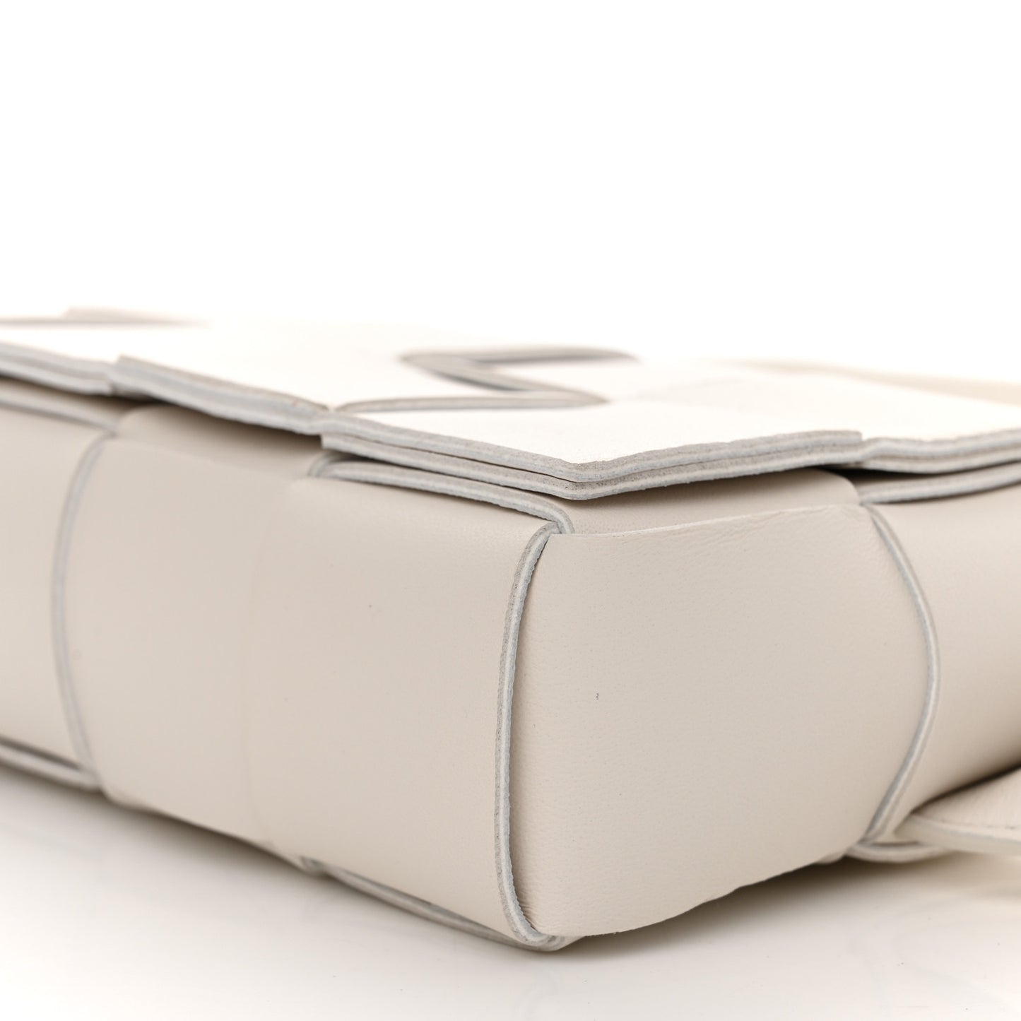 Nappa Maxi Intreccio The Belt Cassette Bag White