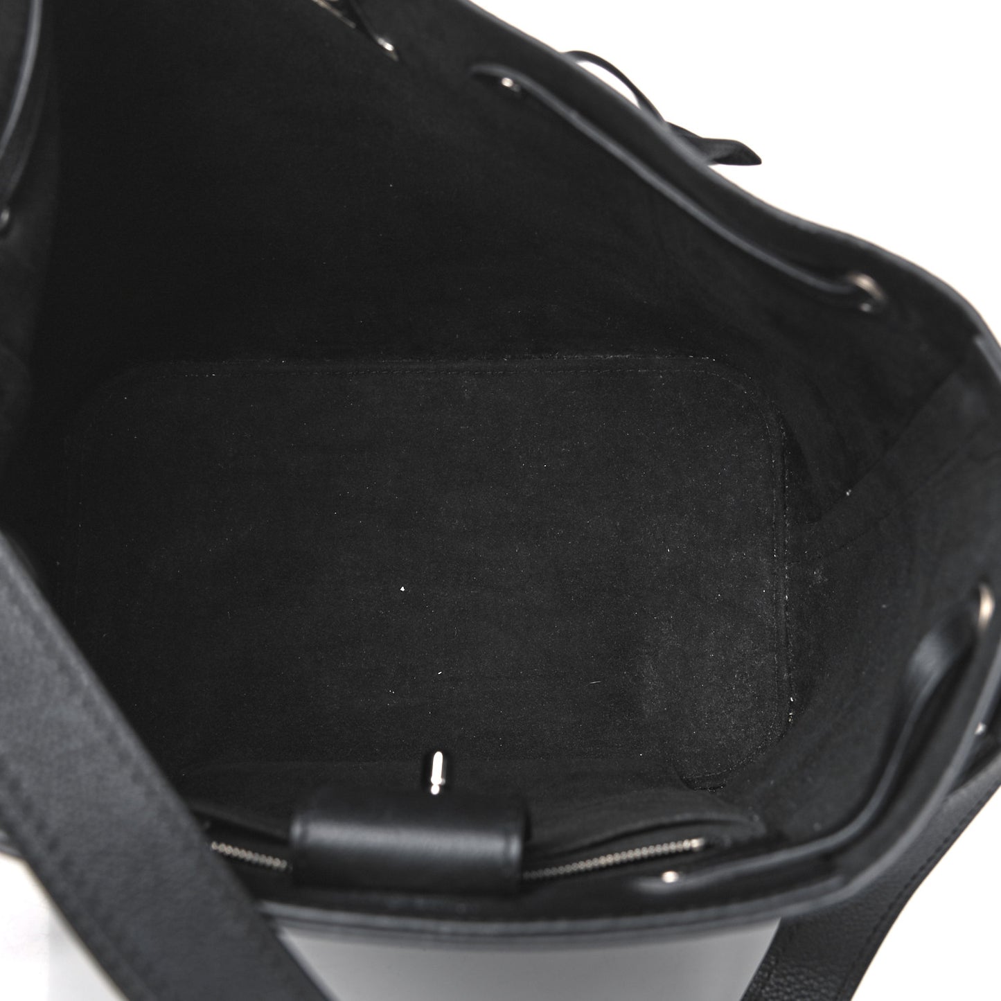 Soft Calfskin Lockme Studs Bucket Black