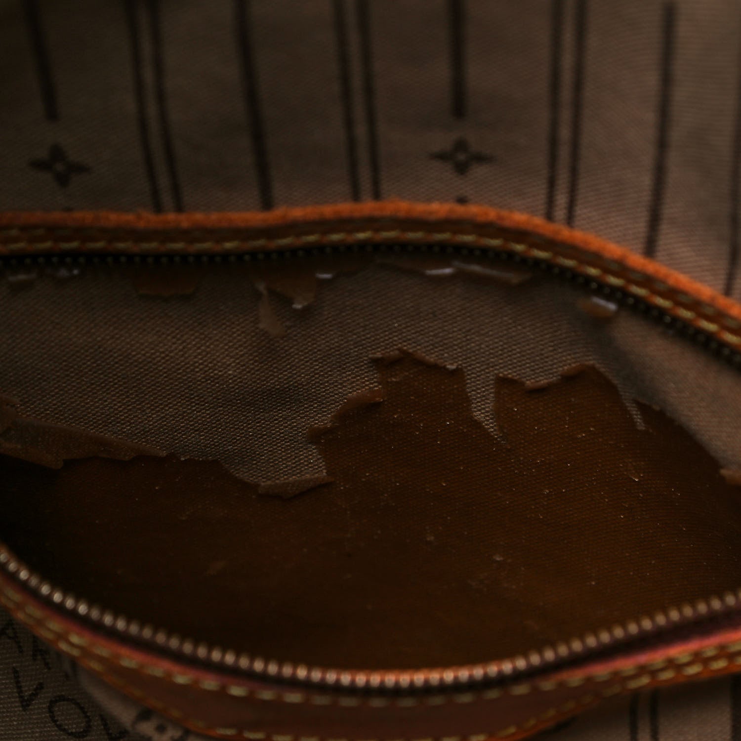 Louis Vuitton Monogram Neverfull MM 12 of 17