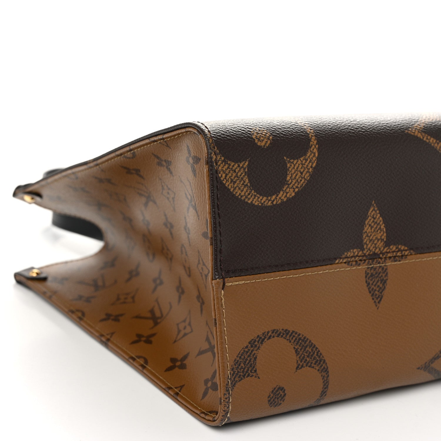 Louis Vuitton Reverse Monogram Giant Onthego MM 8 of 9