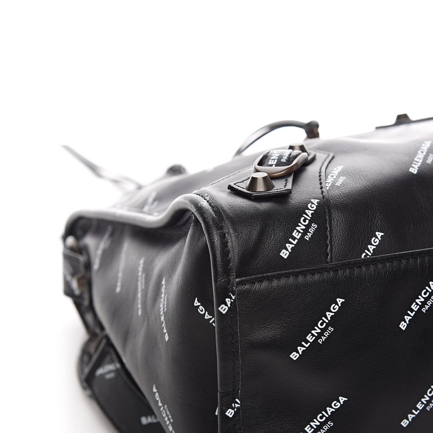 Veau Allover Logo Classic Hardware City Black White